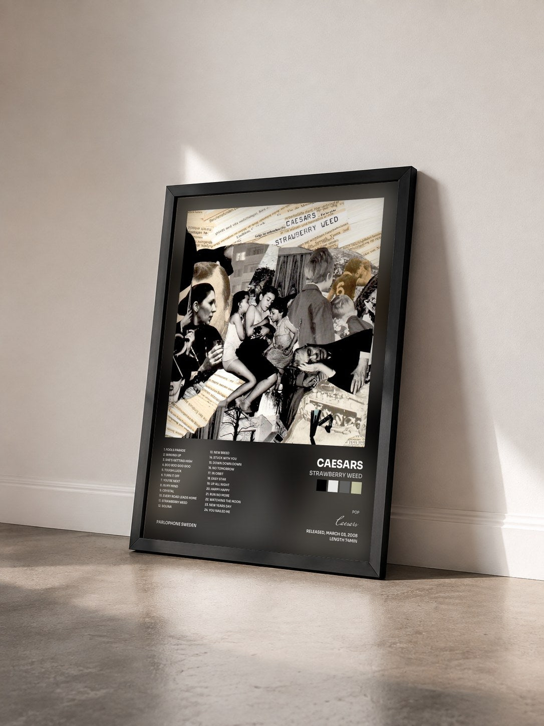 #noir Tableau de l'album Strawberry Weed de Caesars vu de trois quarts, cadre noir