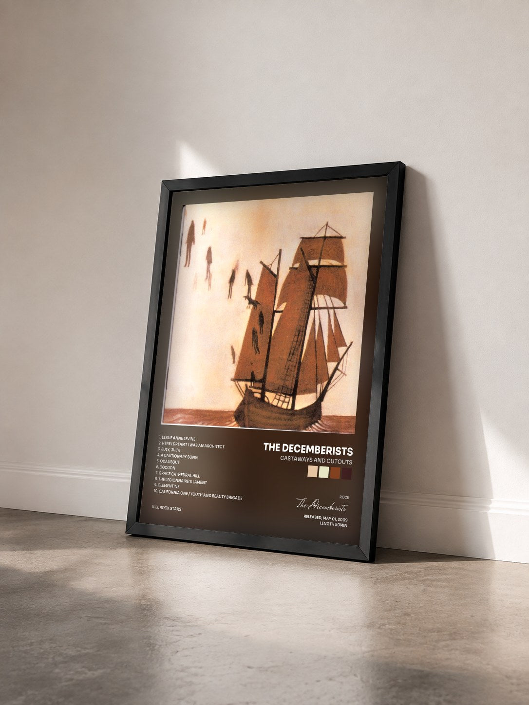#noir Tableau de l'album Castaways and Cutouts de The Decemberists vu de trois quarts, cadre noir