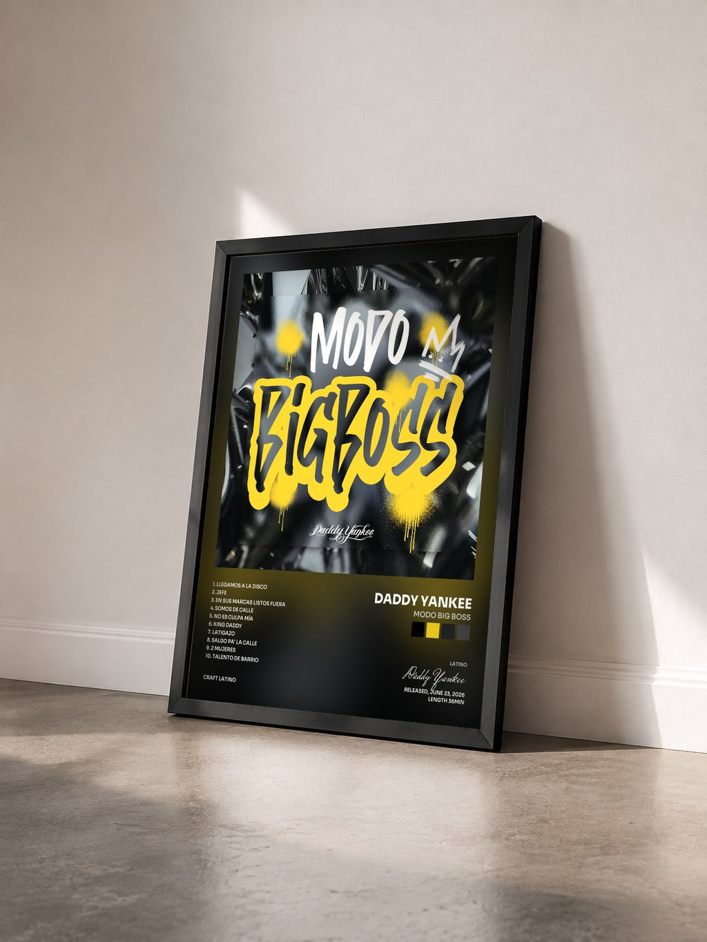 #noir Tableau de l'album Modo Big Boss de Daddy Yankee vu de trois quarts, cadre noir