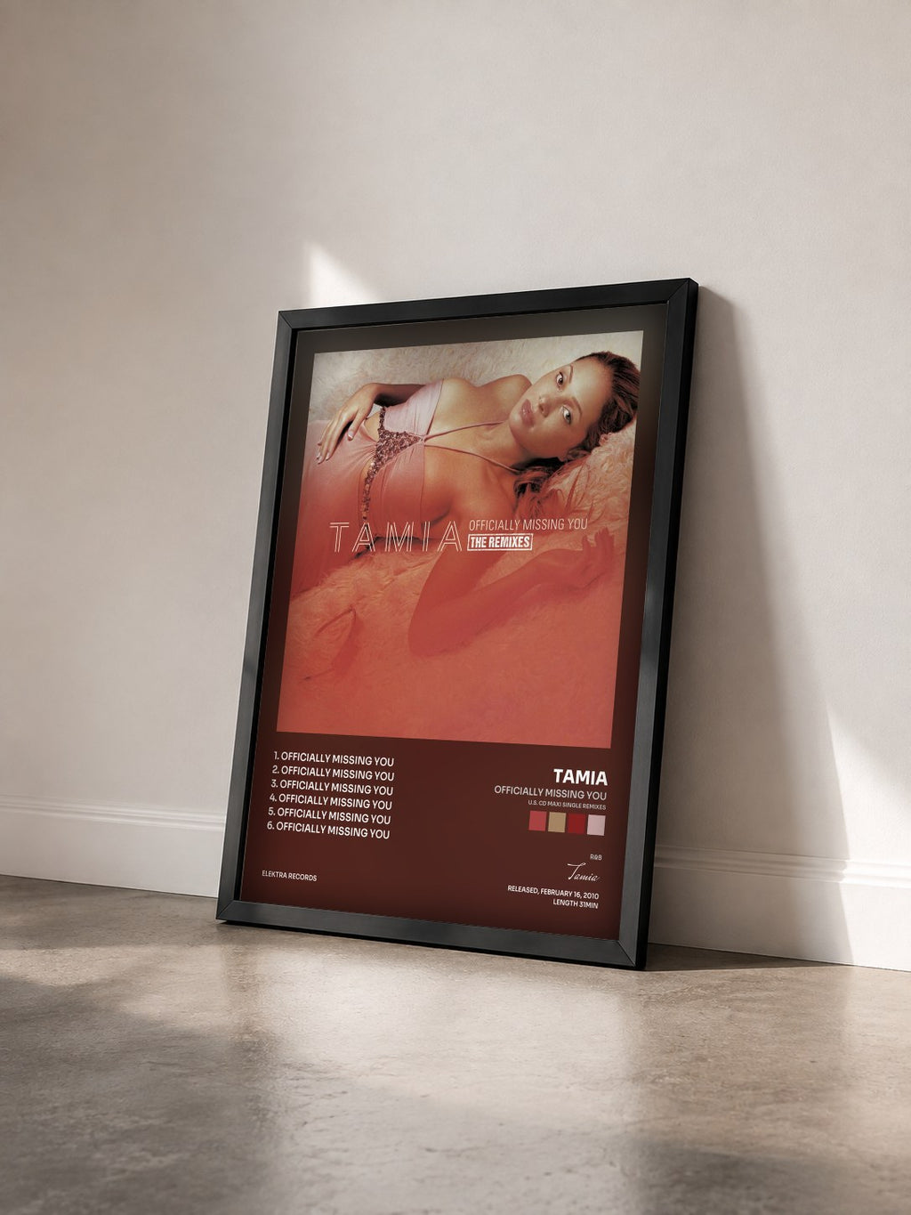 #noir Tableau de l'album Officially Missing You (U.S. CD Maxi Single Remixes) de Tamia vu de trois quarts, cadre noir