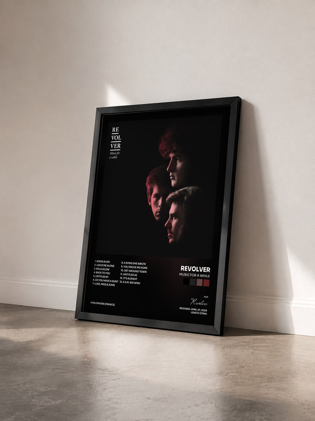 #noir Tableau de l'album Music For A While de Revolver vu de trois quarts, cadre noir