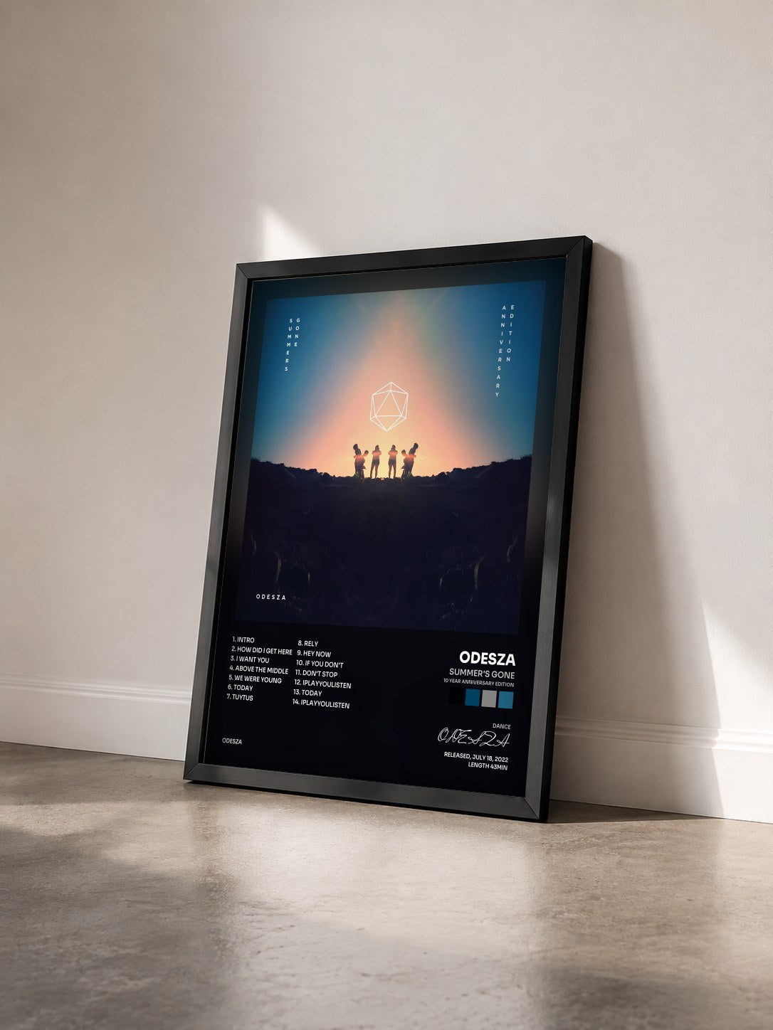 #noir Tableau de l'album Summer's Gone (10 Year Anniversary Edition) de ODESZA vu de trois quarts, cadre noir