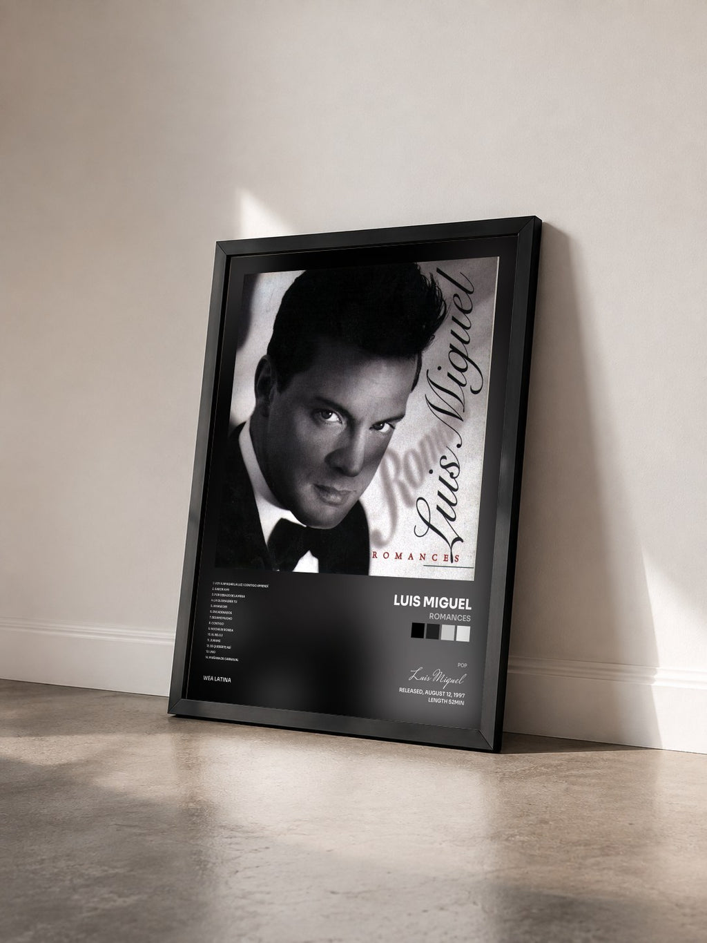 #noir Tableau de l'album Romances de Luis Miguel vu de trois quarts, cadre noir