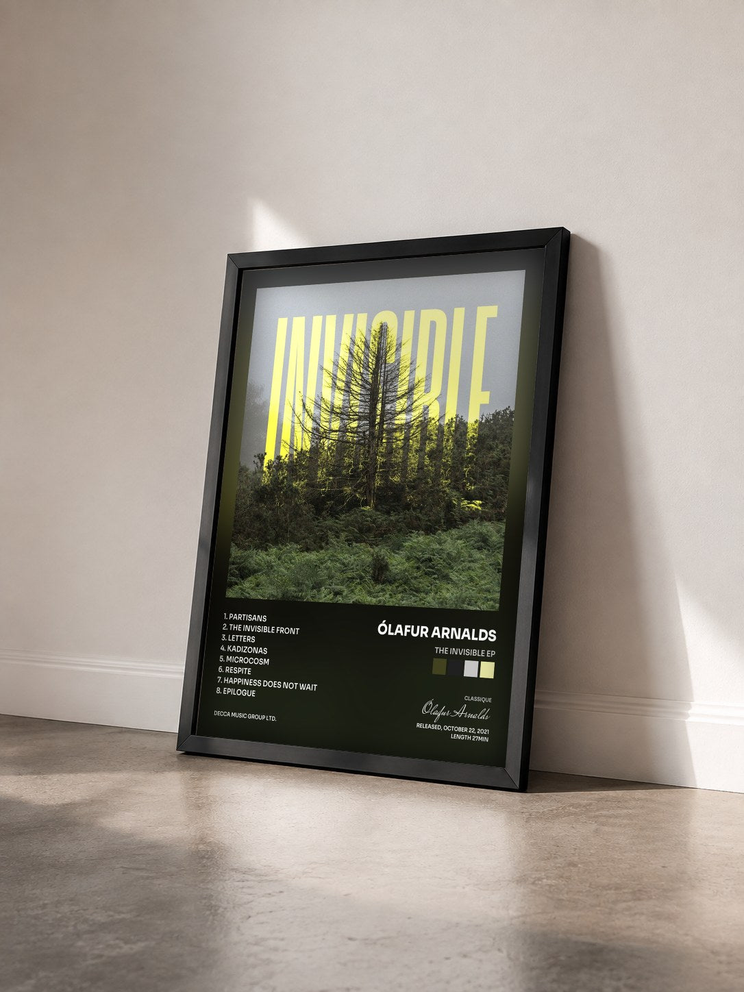 #noir Tableau de l'album The Invisible EP de Ólafur Arnalds vu de trois quarts, cadre noir