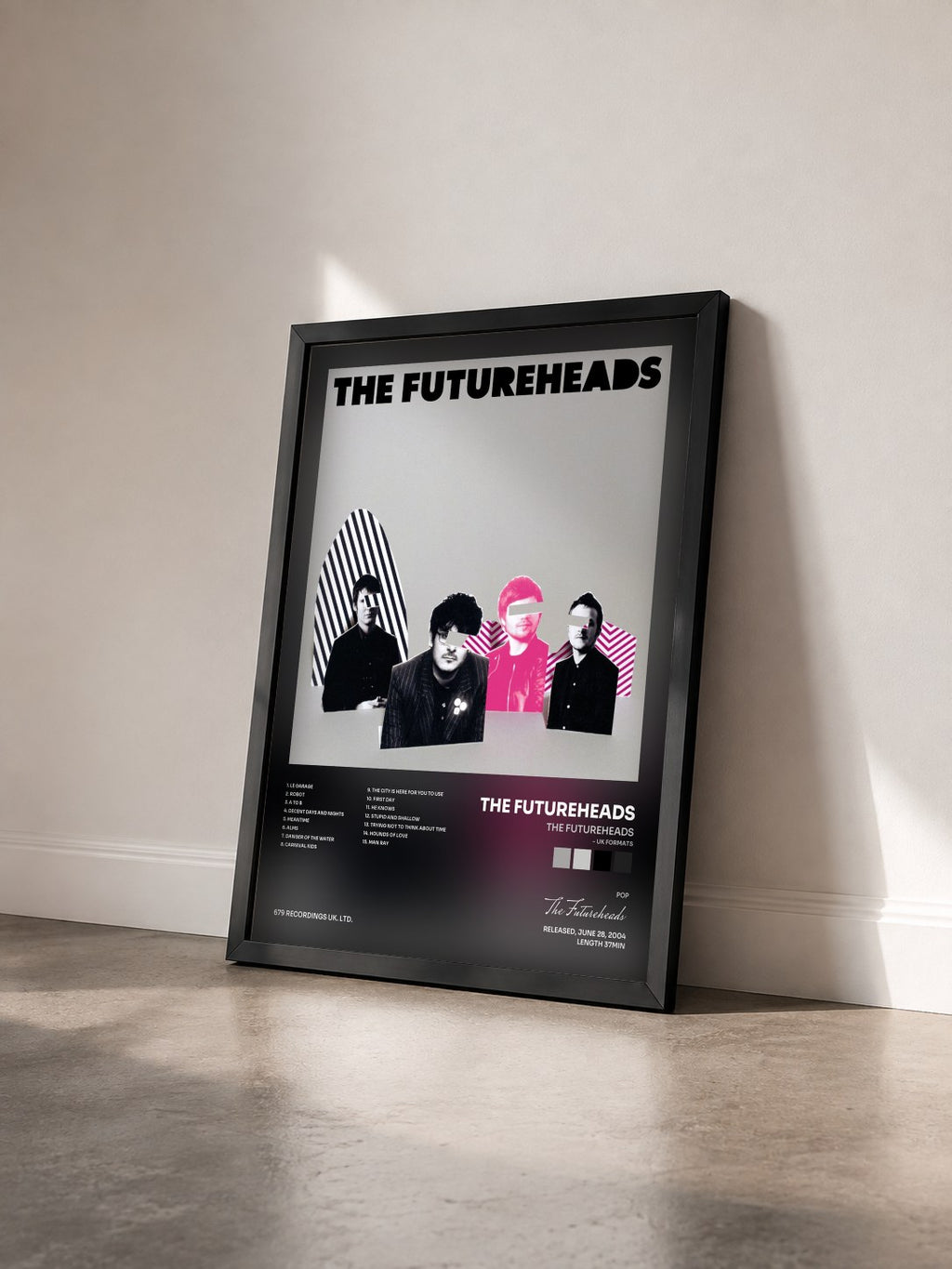 #noir Tableau de l'album The Futureheads (- UK Formats) de The Futureheads vu de trois quarts, cadre noir