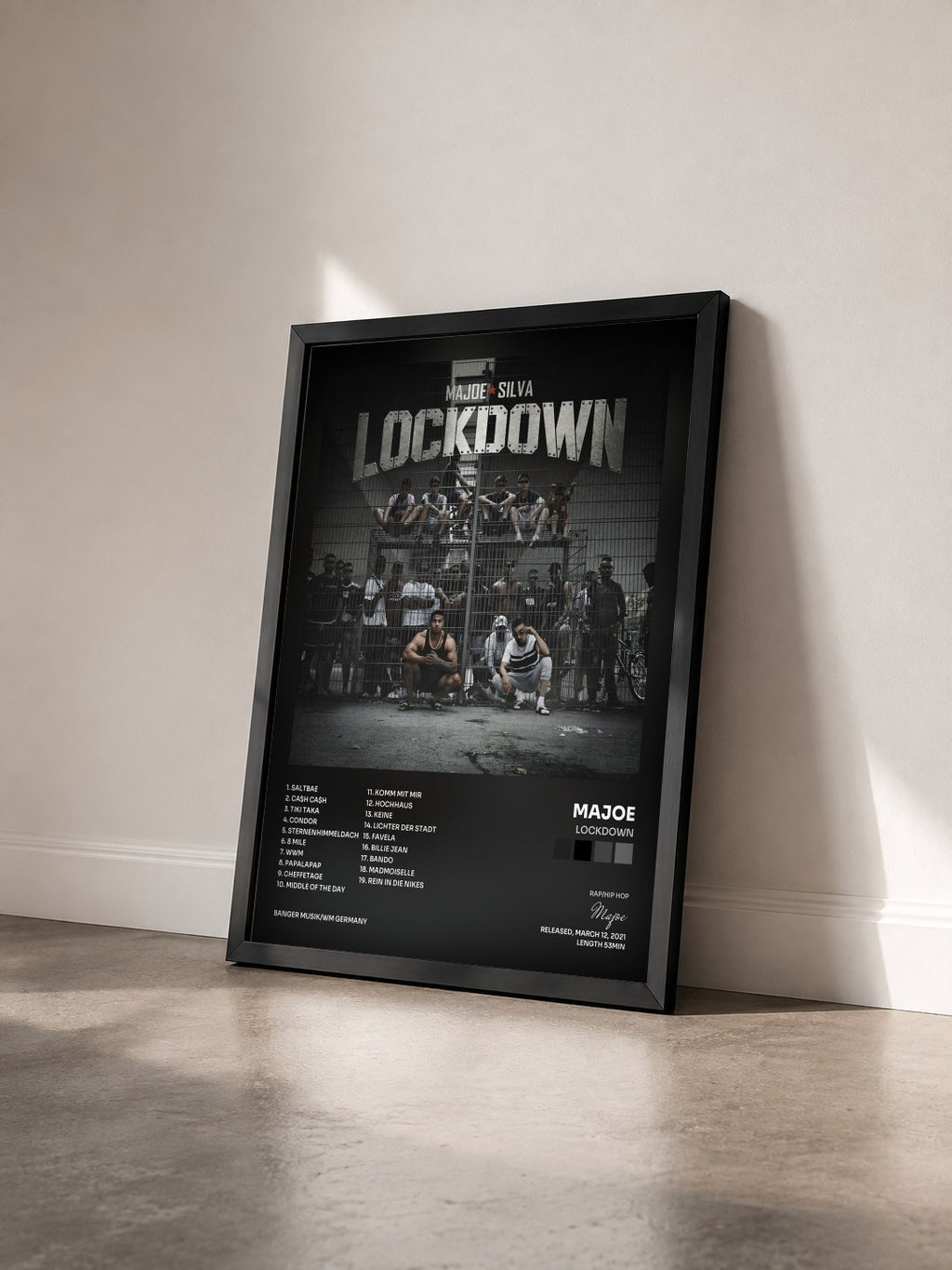 #noir Tableau de l'album LOCKDOWN de Majoe vu de trois quarts, cadre noir