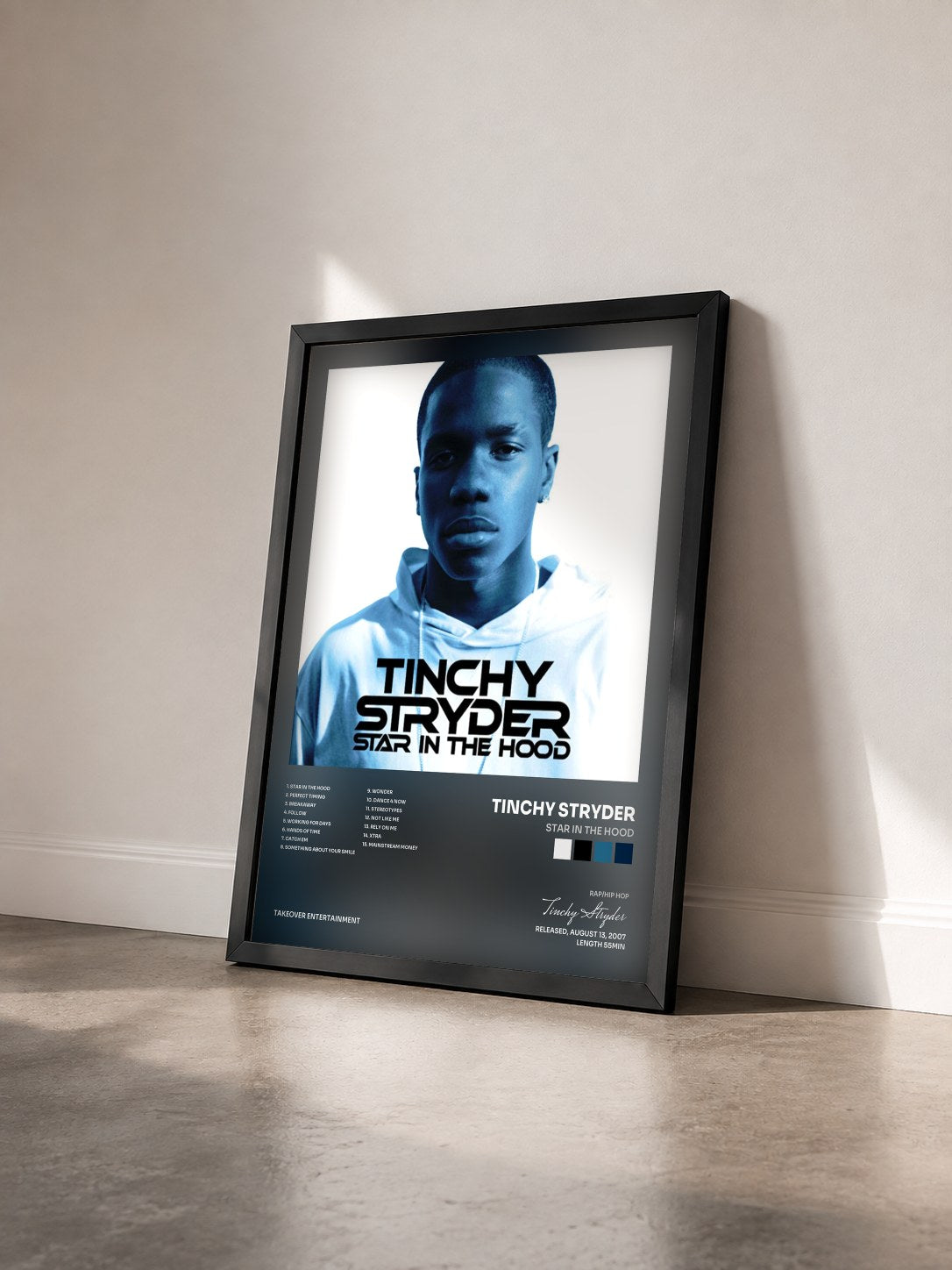 #noir Tableau de l'album Star in the Hood de Tinchy Stryder vu de trois quarts, cadre noir