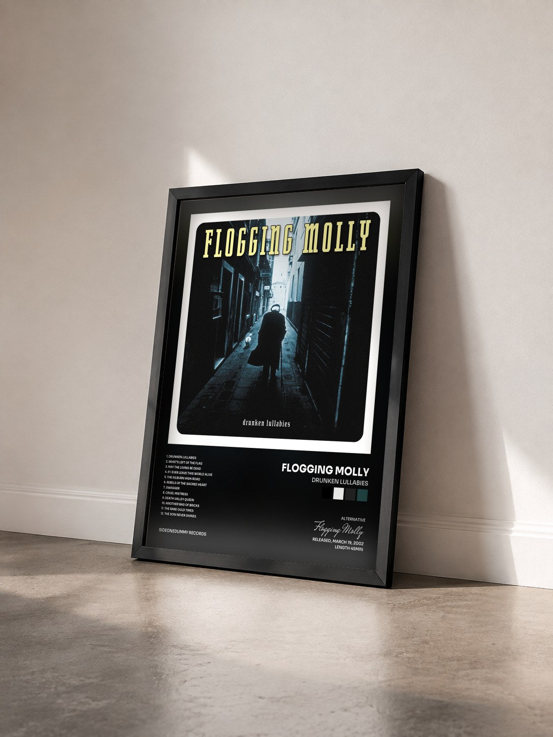 #noir Tableau de l'album Drunken Lullabies de Flogging Molly vu de trois quarts, cadre noir