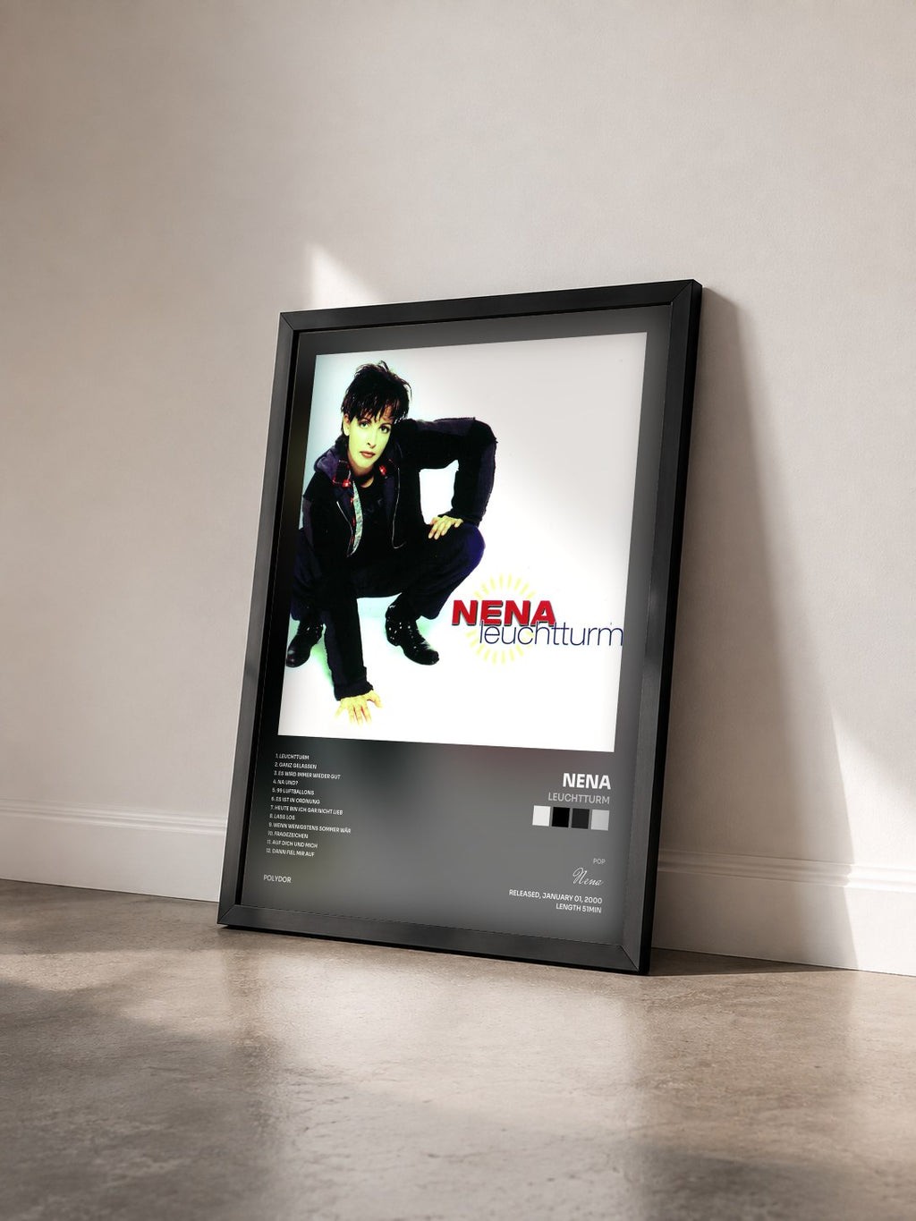 #noir Tableau de l'album Leuchtturm de Nena vu de trois quarts, cadre noir