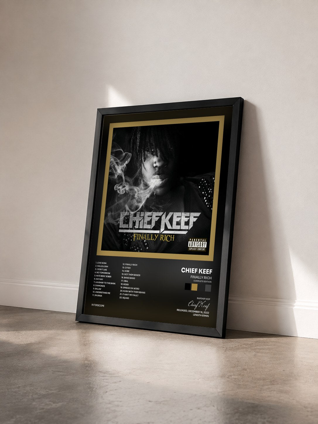 #noir Tableau de l'album Finally Rich (Complete Edition) de Chief Keef vu de trois quarts, cadre noir