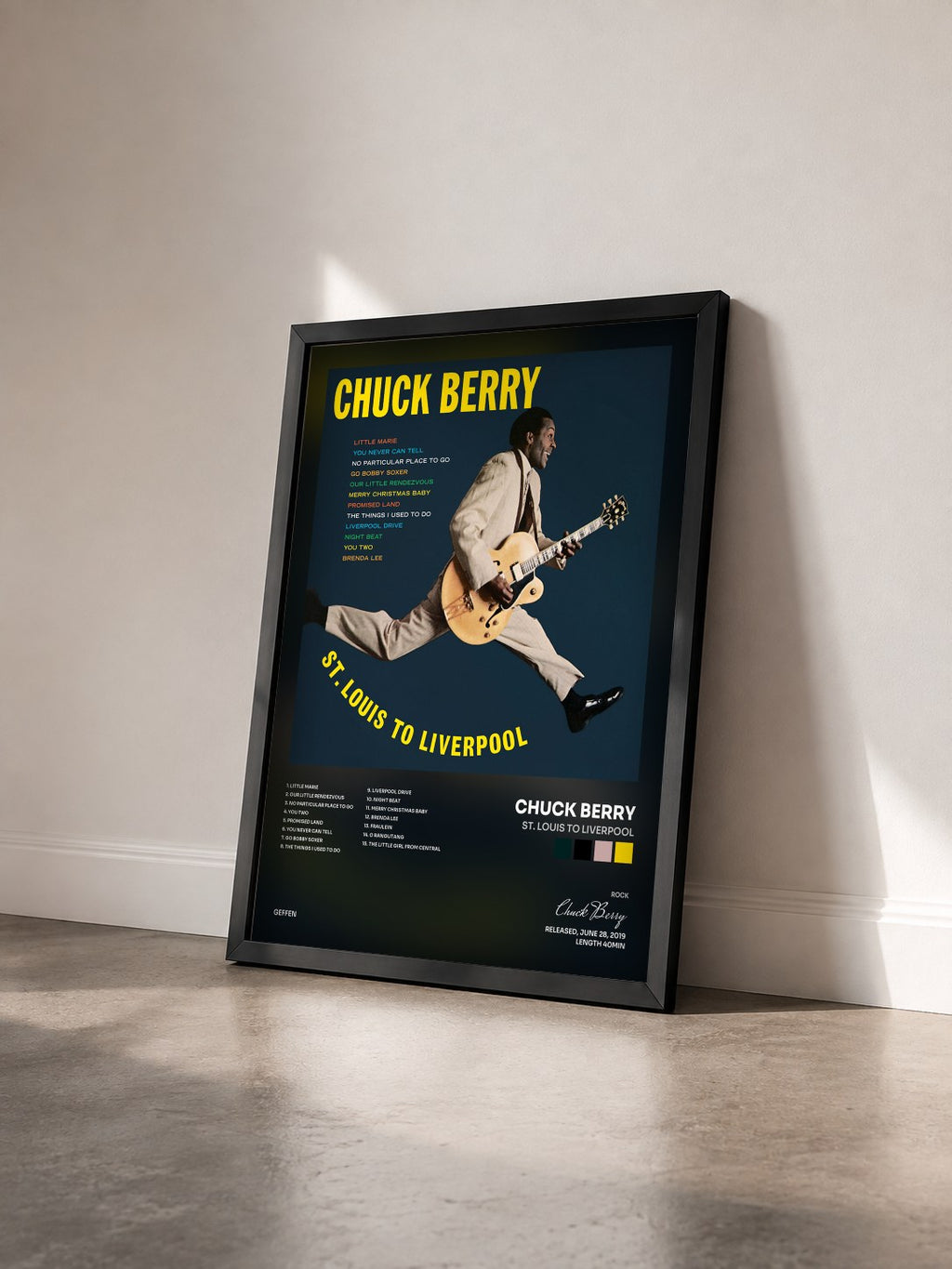 #noir Tableau de l'album St. Louis To Liverpool de Chuck Berry vu de trois quarts, cadre noir
