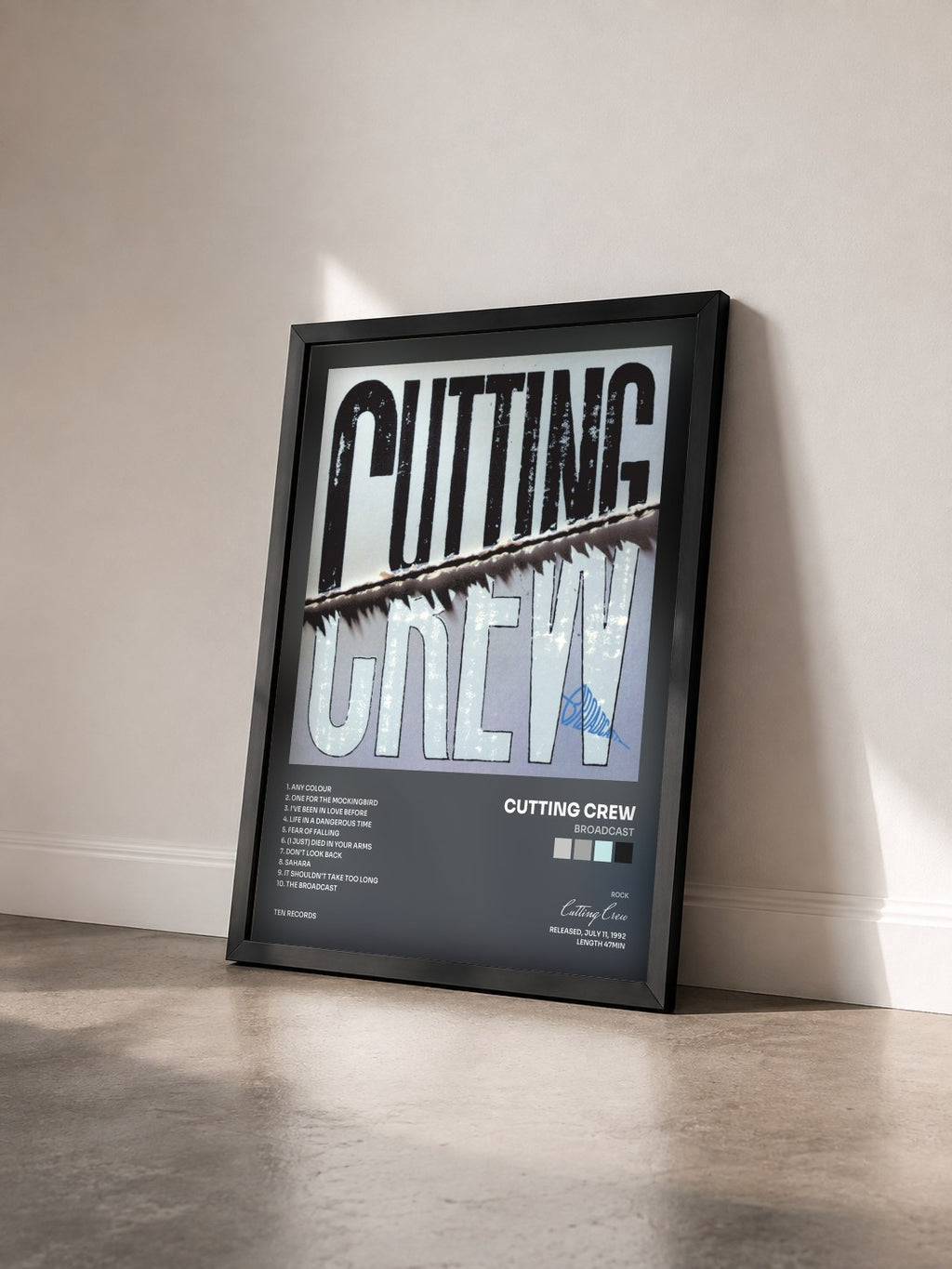 #noir Tableau de l'album Broadcast de Cutting Crew vu de trois quarts, cadre noir
