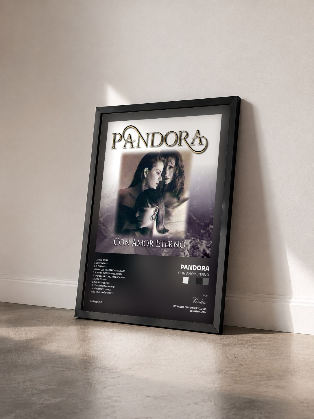 #noir Tableau de l'album Con Amor Eterno de Pandora vu de trois quarts, cadre noir