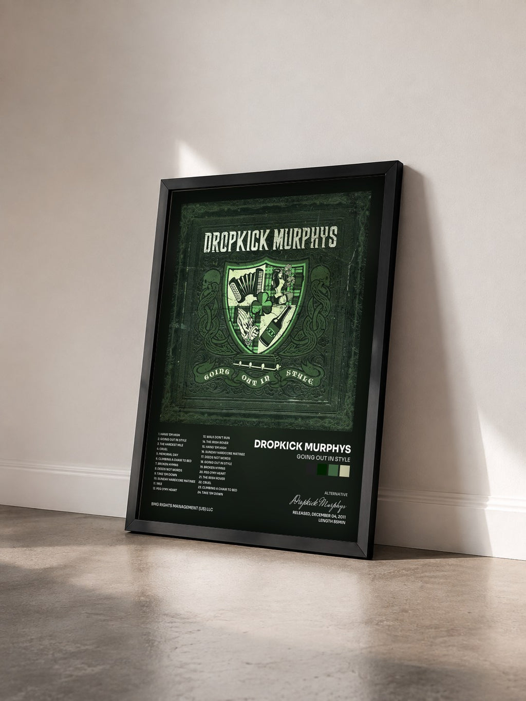 #noir Tableau de l'album Going Out In Style de Dropkick Murphys vu de trois quarts, cadre noir