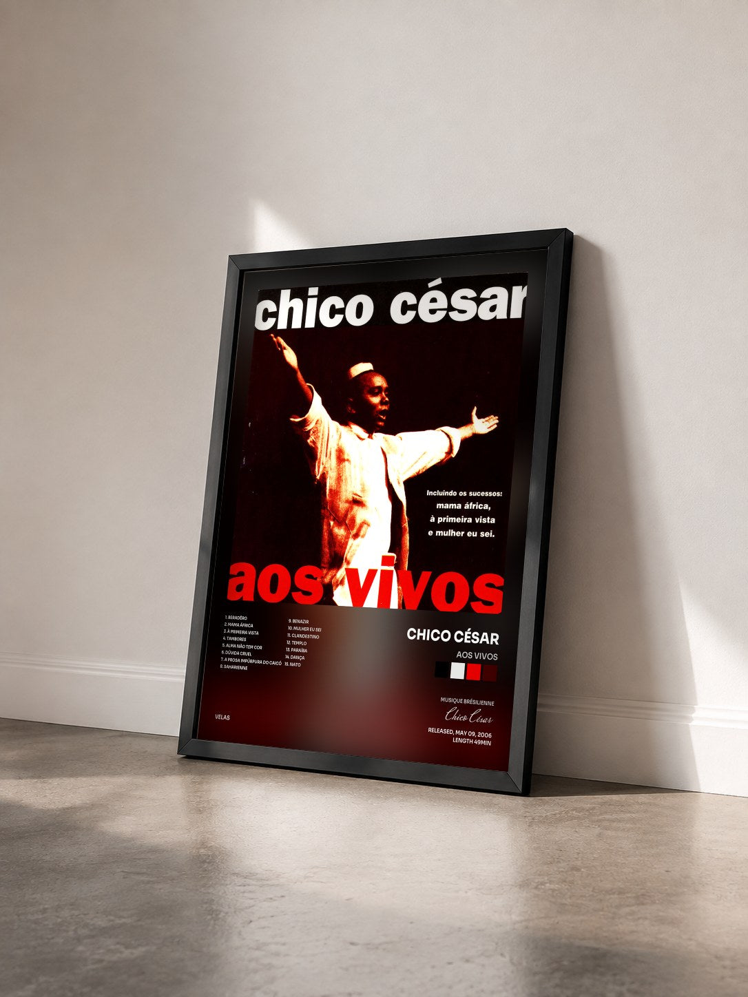 #noir Tableau de l'album Aos Vivos de Chico César vu de trois quarts, cadre noir