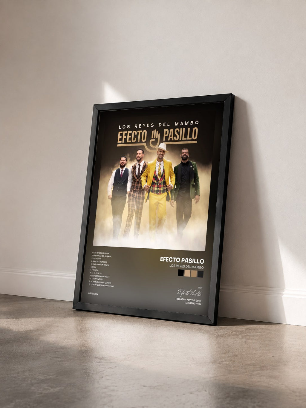 #noir Tableau de l'album Los reyes del mambo de Efecto Pasillo vu de trois quarts, cadre noir