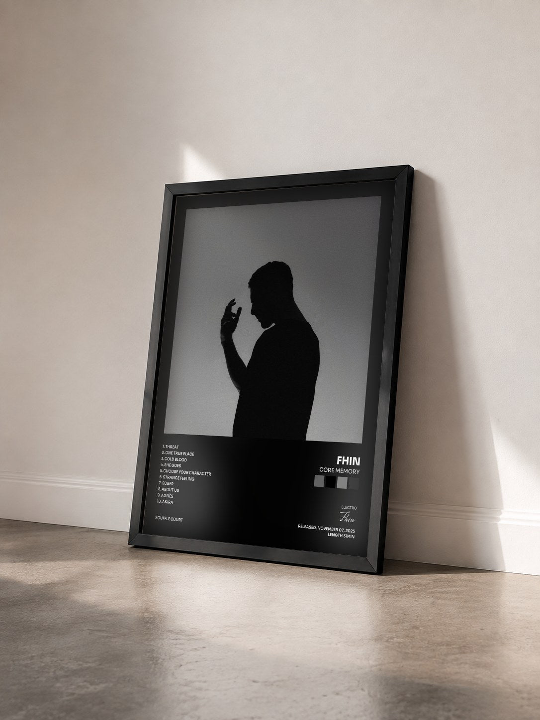 #noir Tableau de l'album Core Memory de Fhin vu de trois quarts, cadre noir