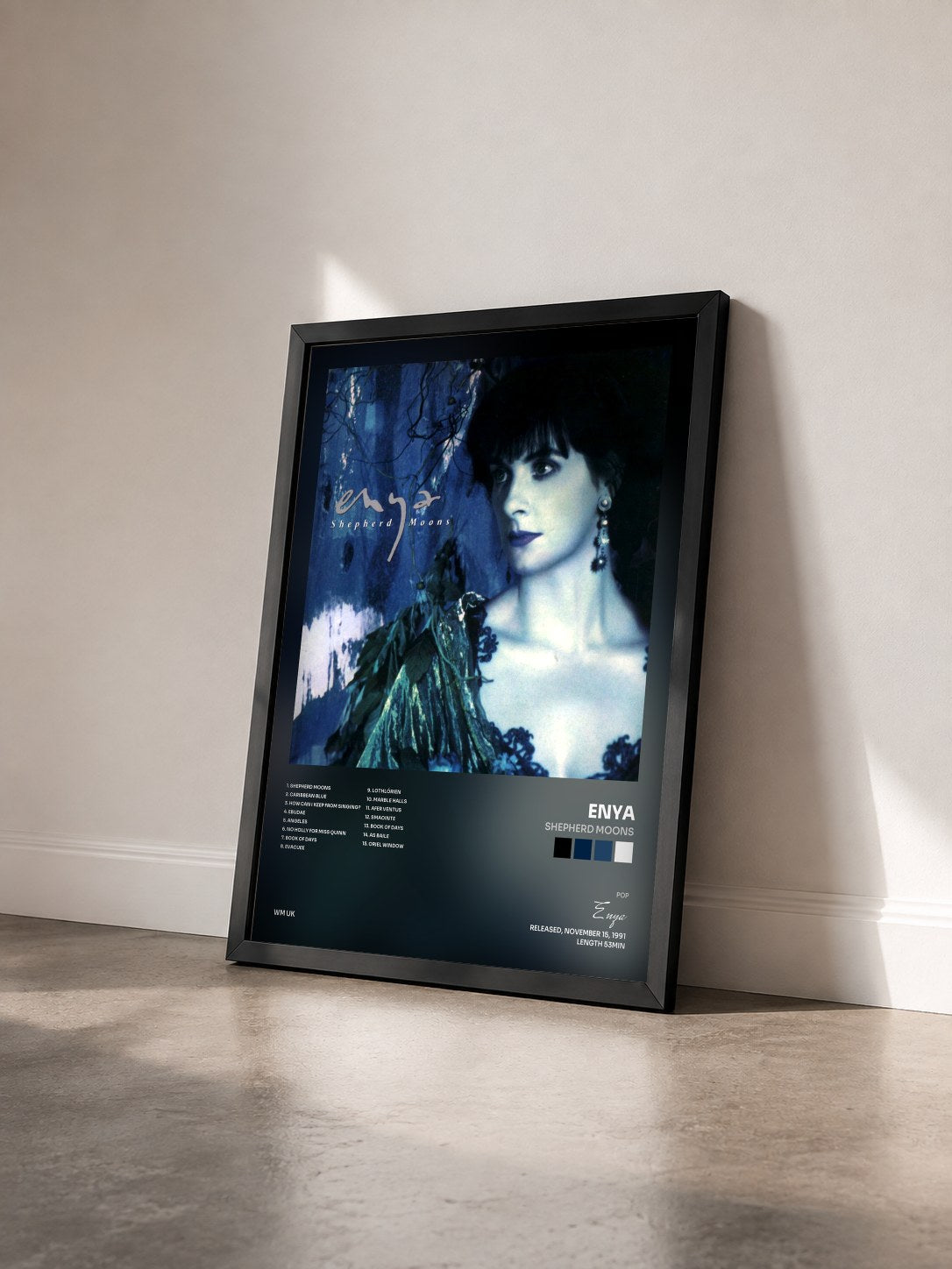 #noir Tableau de l'album Shepherd Moons de Enya vu de trois quarts, cadre noir