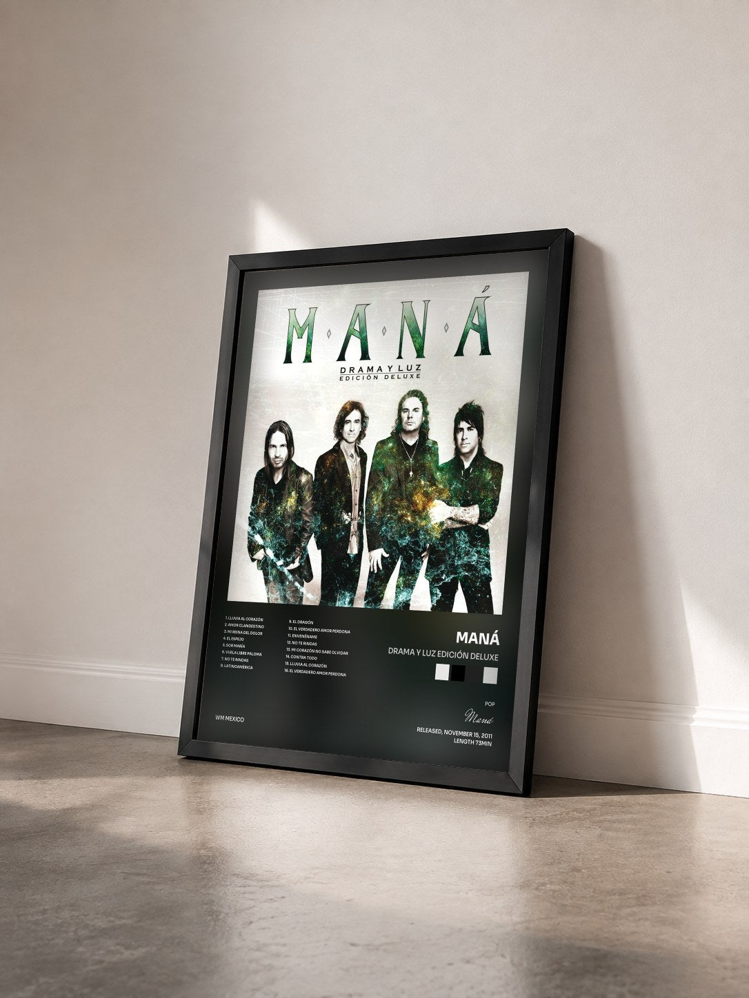 #noir Tableau de l'album Drama Y Luz Edición Deluxe de Maná vu de trois quarts, cadre noir