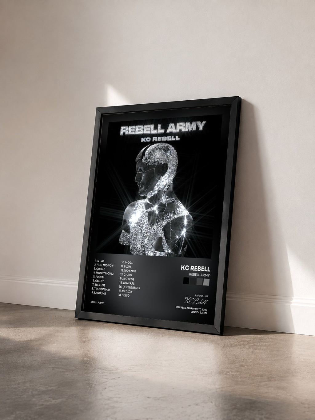 #noir Tableau de l'album Rebell Army de KC Rebell vu de trois quarts, cadre noir