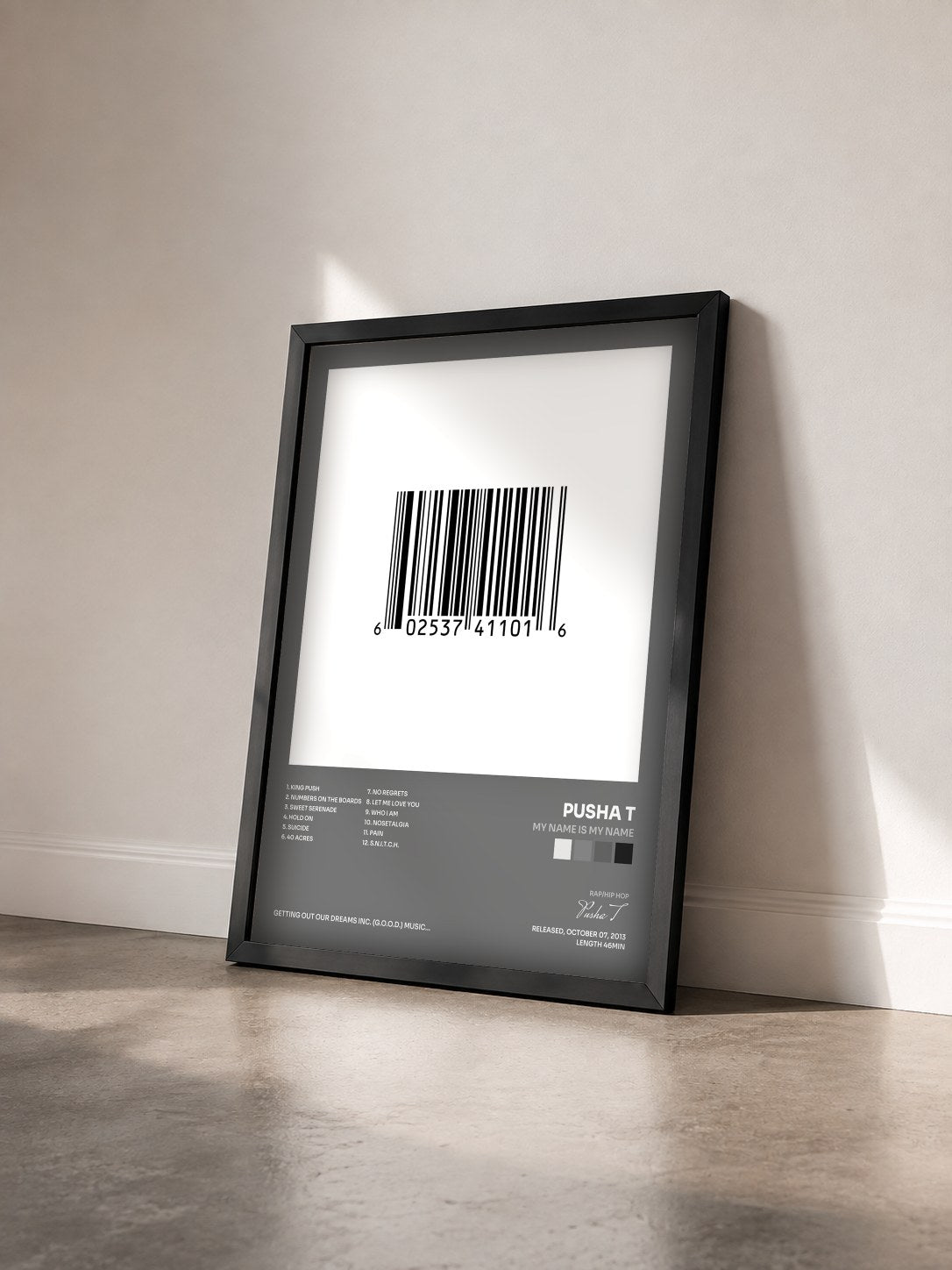 #noir Tableau de l'album My Name Is My Name de Pusha T vu de trois quarts, cadre noir