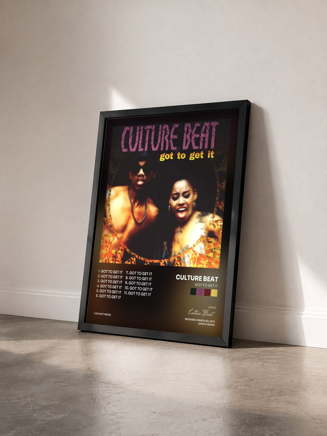 #noir Tableau de l'album Got to Get It de Culture Beat vu de trois quarts, cadre noir