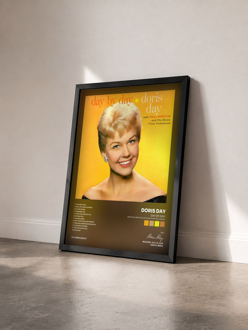 #noir Tableau de l'album Day By Day (with Paul Weston & His Music From Hollywood) de Doris Day vu de trois quarts, cadre noir