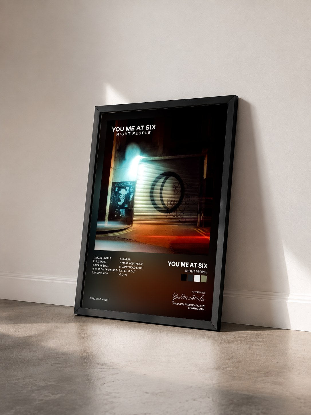 #noir Tableau de l'album Night People de You Me At Six vu de trois quarts, cadre noir
