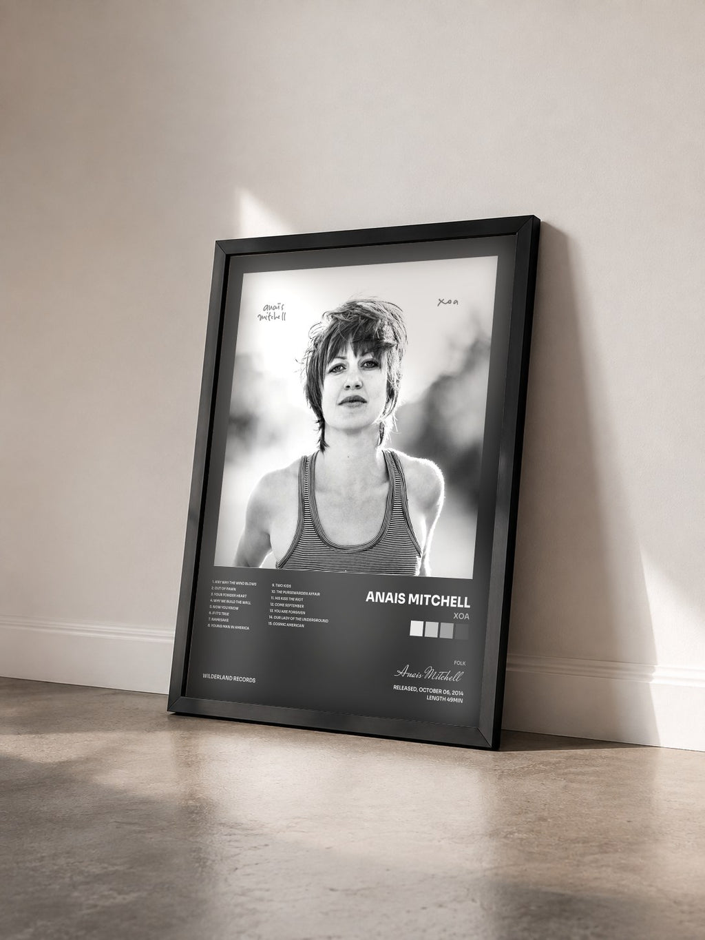 #noir Tableau de l'album xoa de Anais Mitchell vu de trois quarts, cadre noir