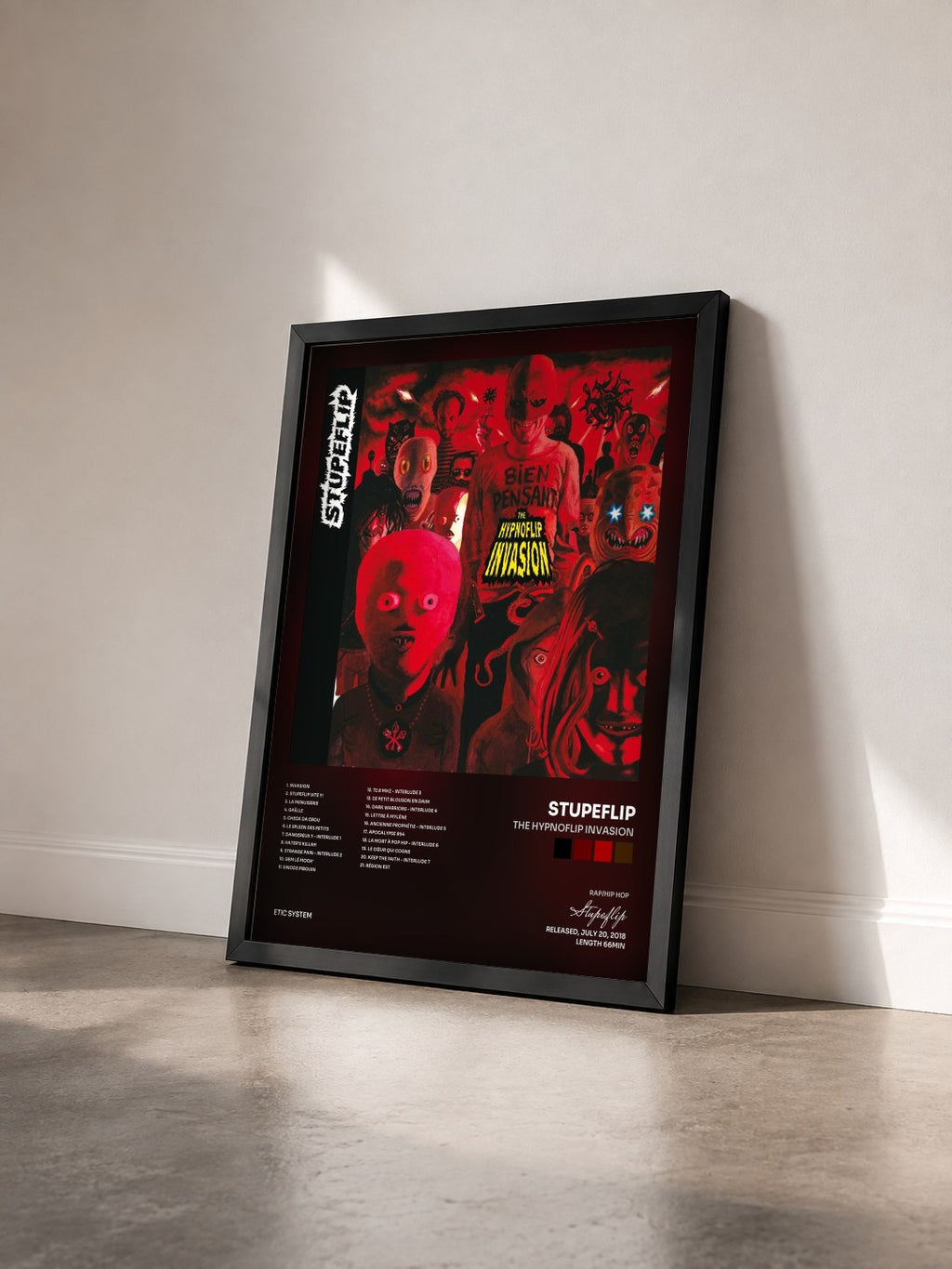 #noir Tableau de l'album The Hypnoflip Invasion de Stupeflip vu de trois quarts, cadre noir
