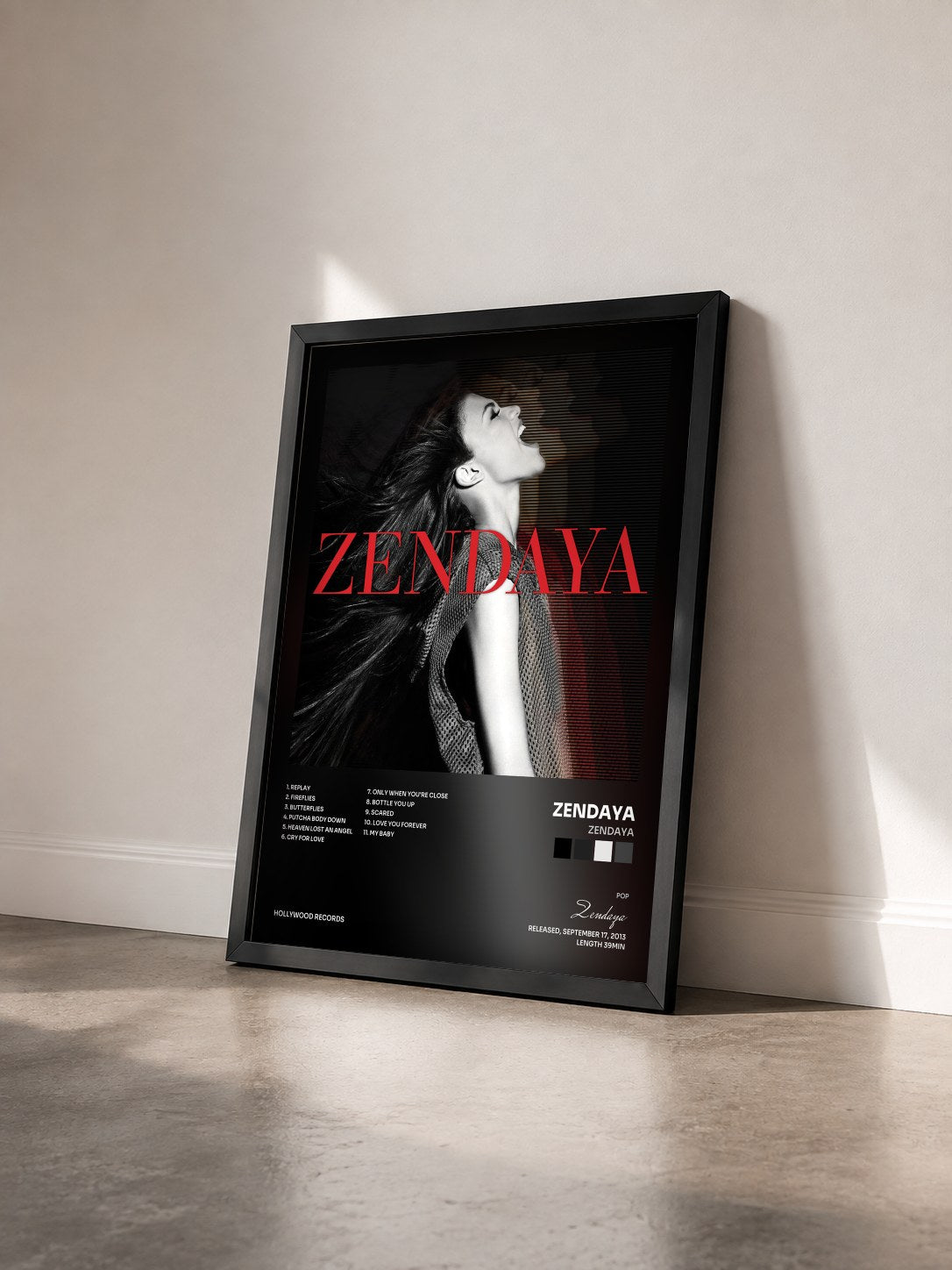 #noir Tableau de l'album Zendaya de Zendaya vu de trois quarts, cadre noir