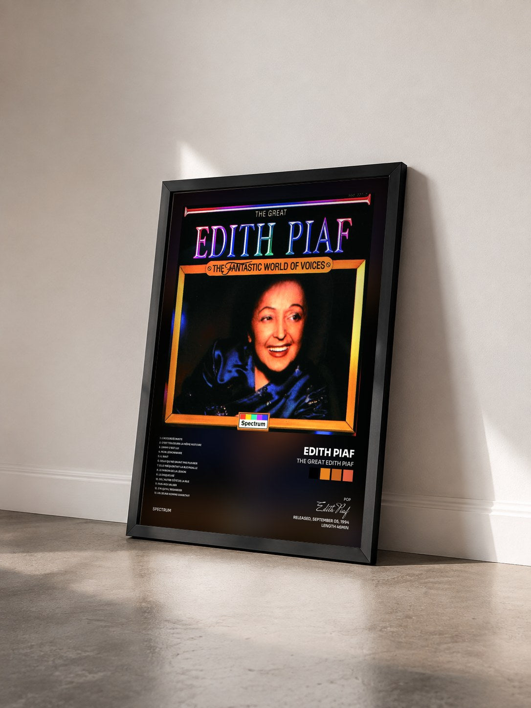 #noir Tableau de l'album The Great Edith Piaf de Edith Piaf vu de trois quarts, cadre noir