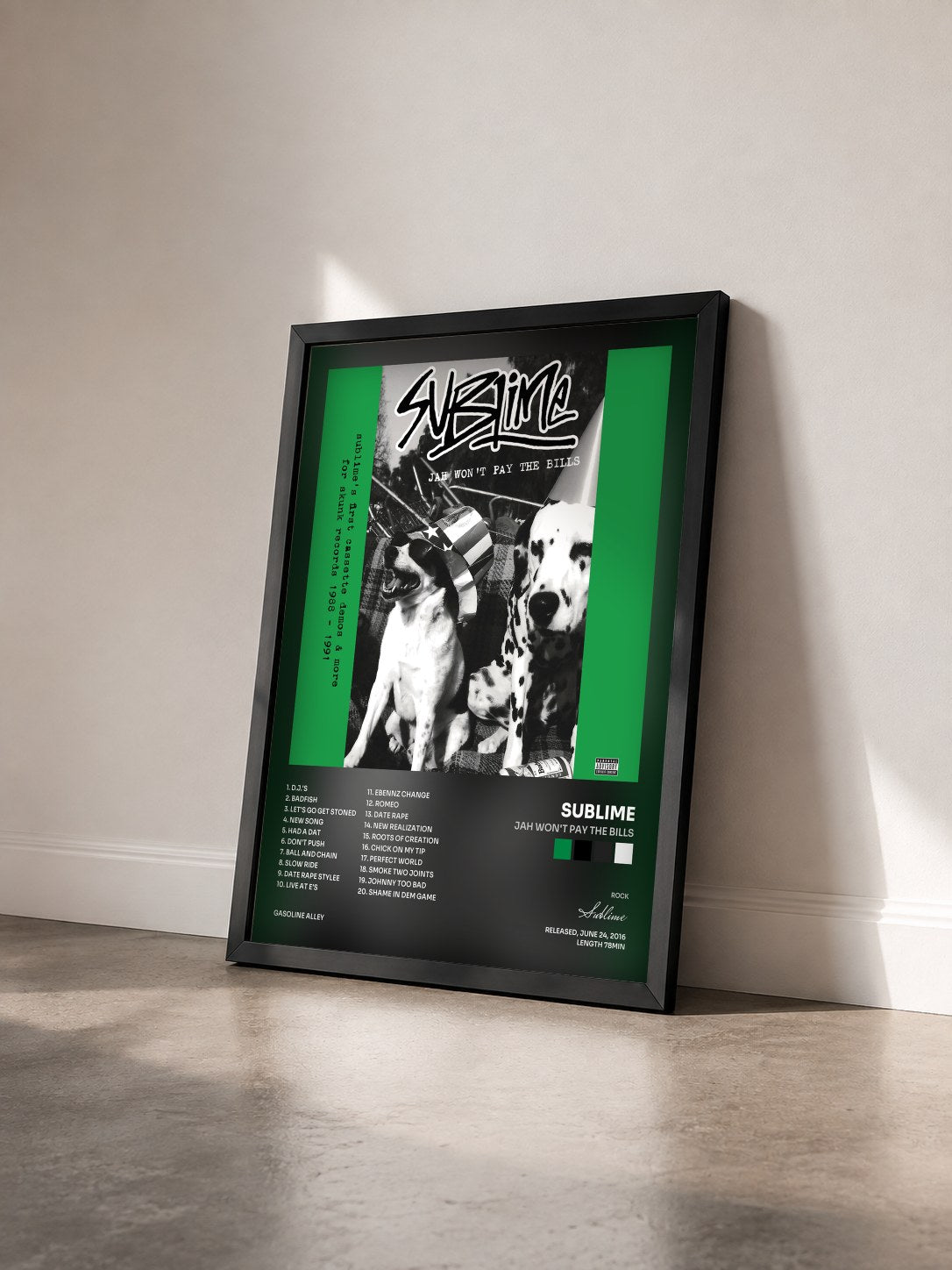 #noir Tableau de l'album Jah Won't Pay The Bills de Sublime vu de trois quarts, cadre noir
