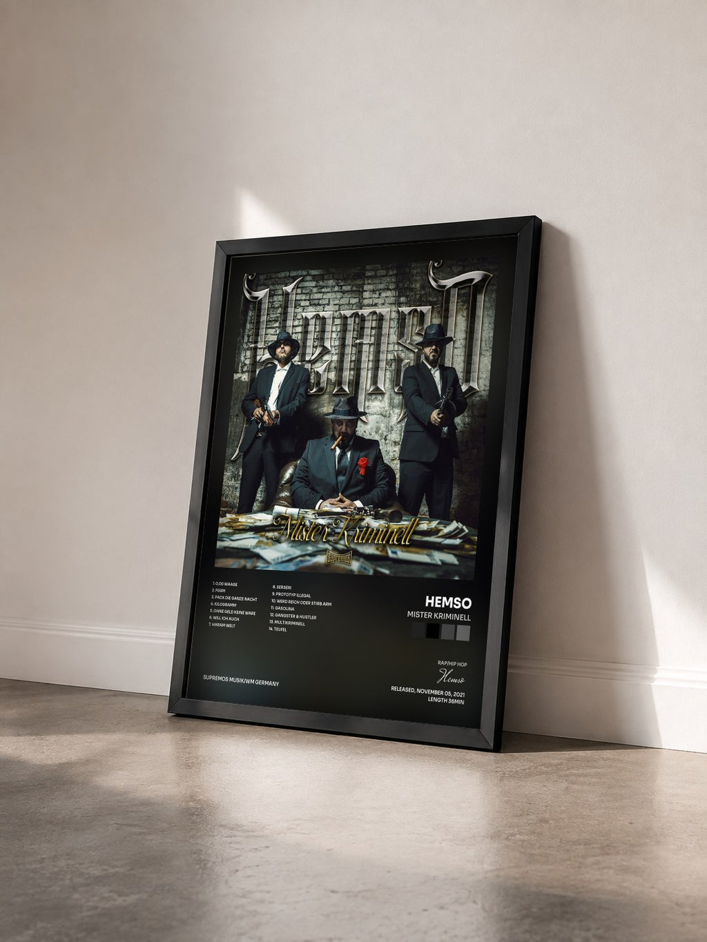 #noir Tableau de l'album Mister Kriminell de Hemso vu de trois quarts, cadre noir