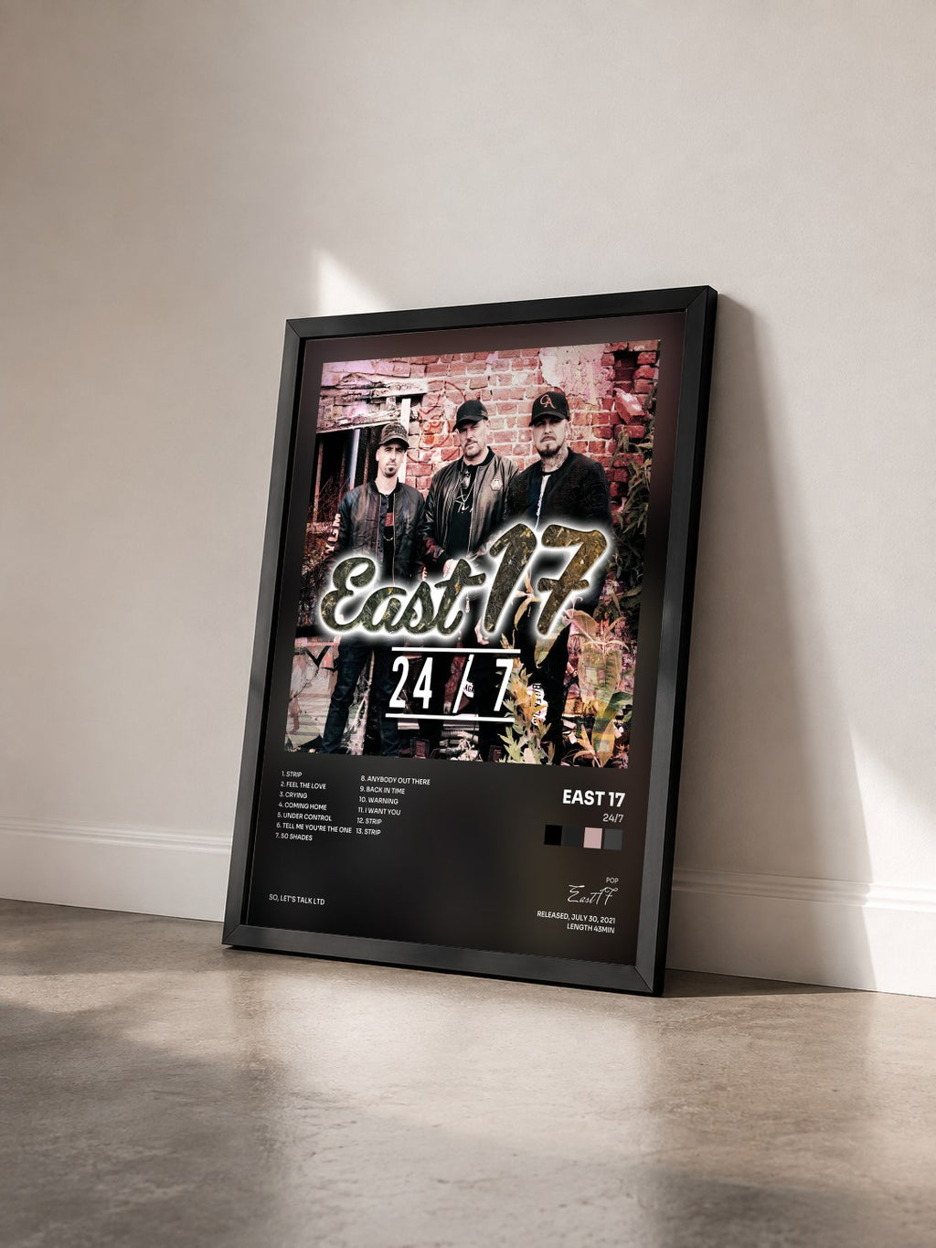 #noir Tableau de l'album 24/7 de East 17 vu de trois quarts, cadre noir