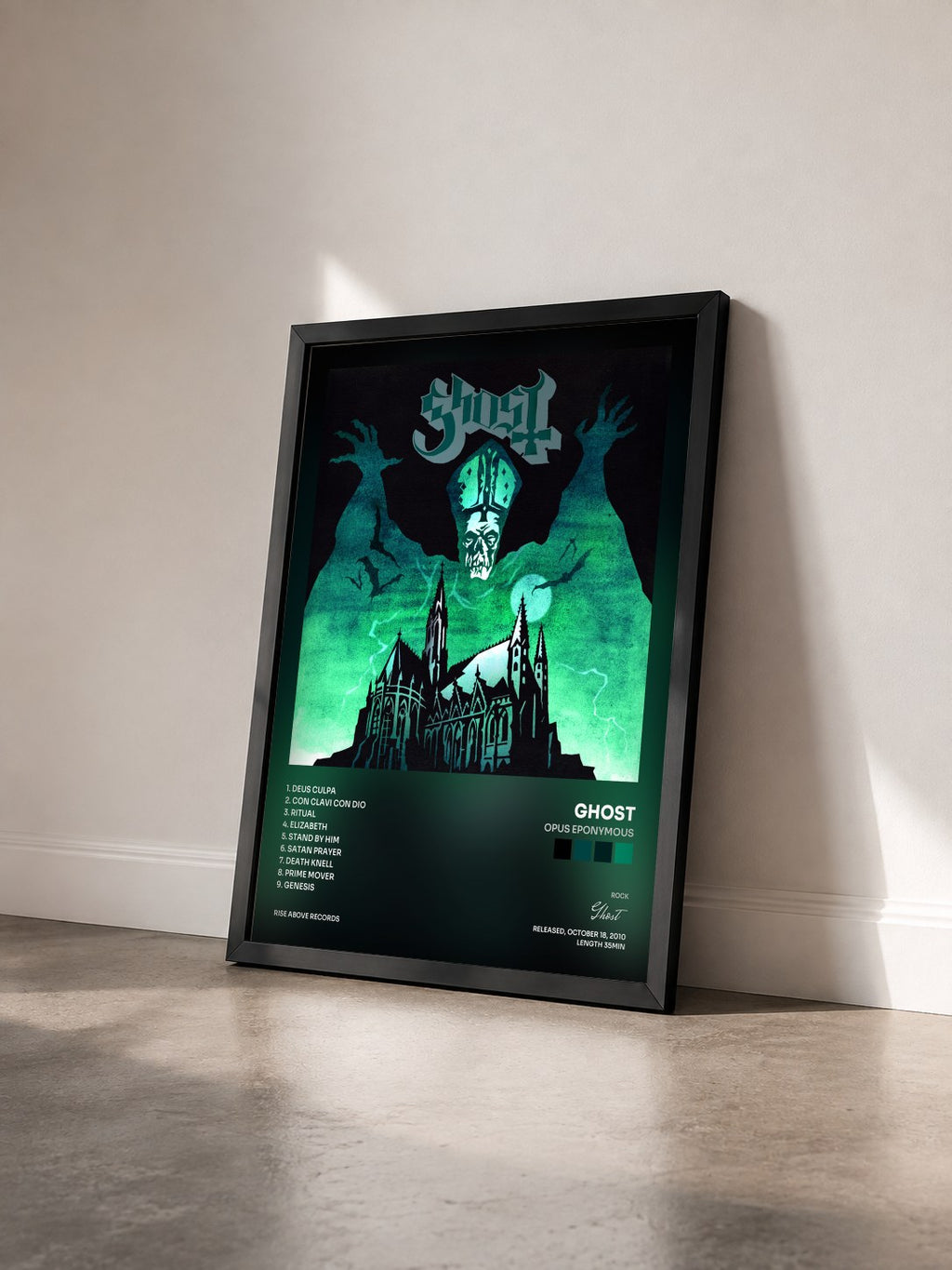 #noir Tableau de l'album Opus Eponymous de Ghost vu de trois quarts, cadre noir