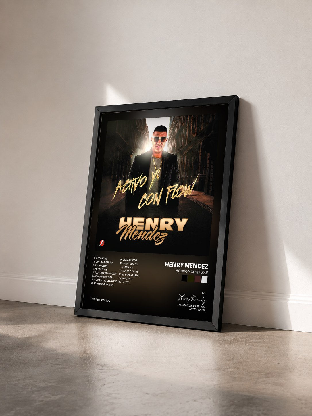 #noir Tableau de l'album Activo y Con Flow de Henry Mendez vu de trois quarts, cadre noir