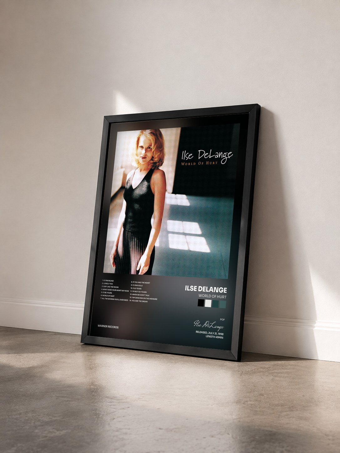 #noir Tableau de l'album World Of Hurt de Ilse DeLange vu de trois quarts, cadre noir