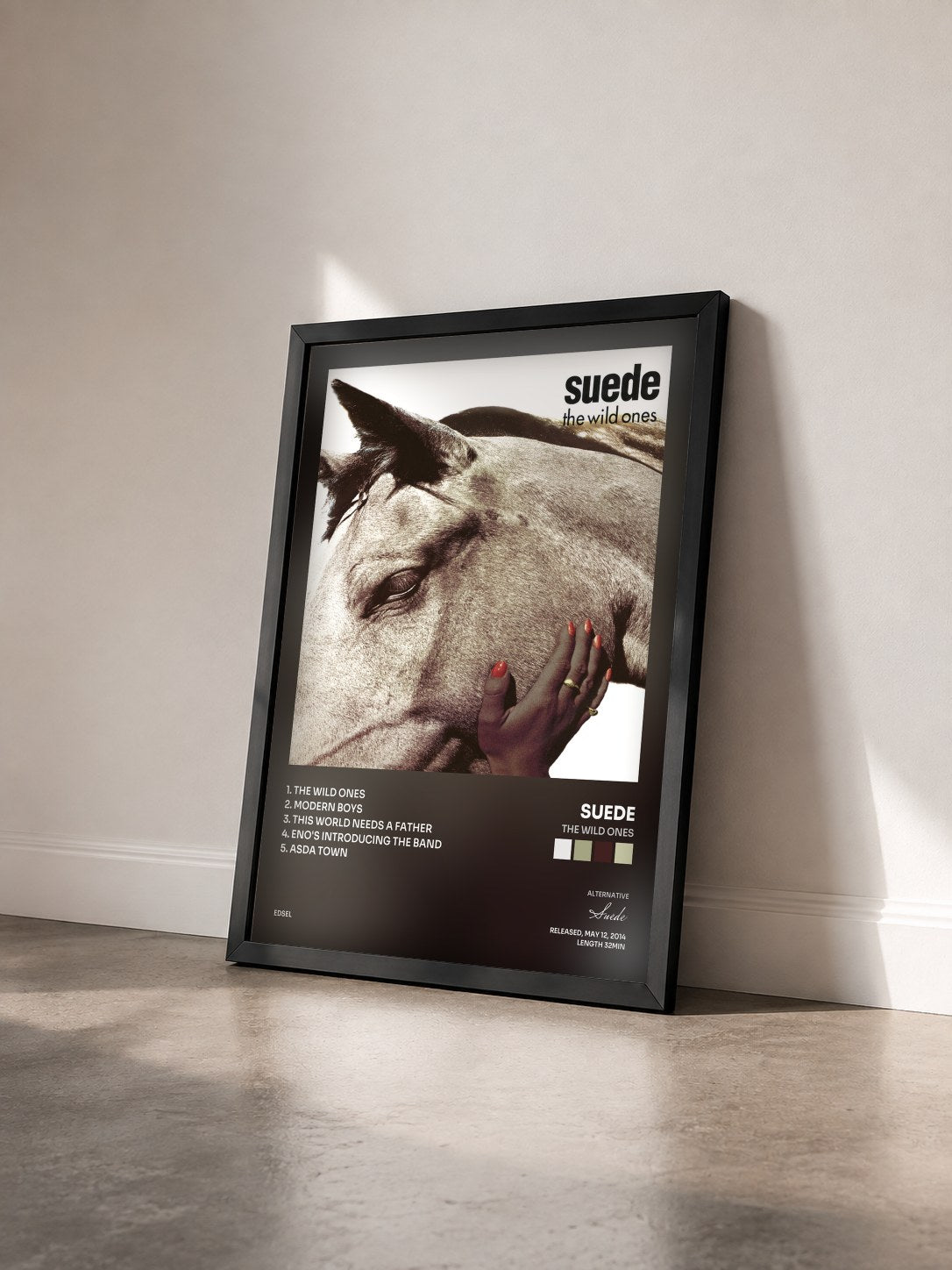 #noir Tableau de l'album The Wild Ones de Suede vu de trois quarts, cadre noir