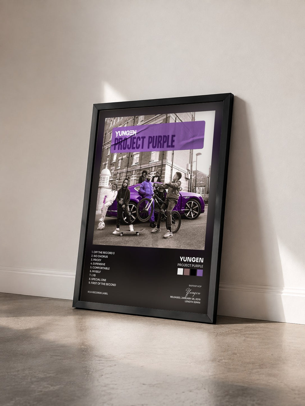 #noir Tableau de l'album Project Purple de Yungen vu de trois quarts, cadre noir