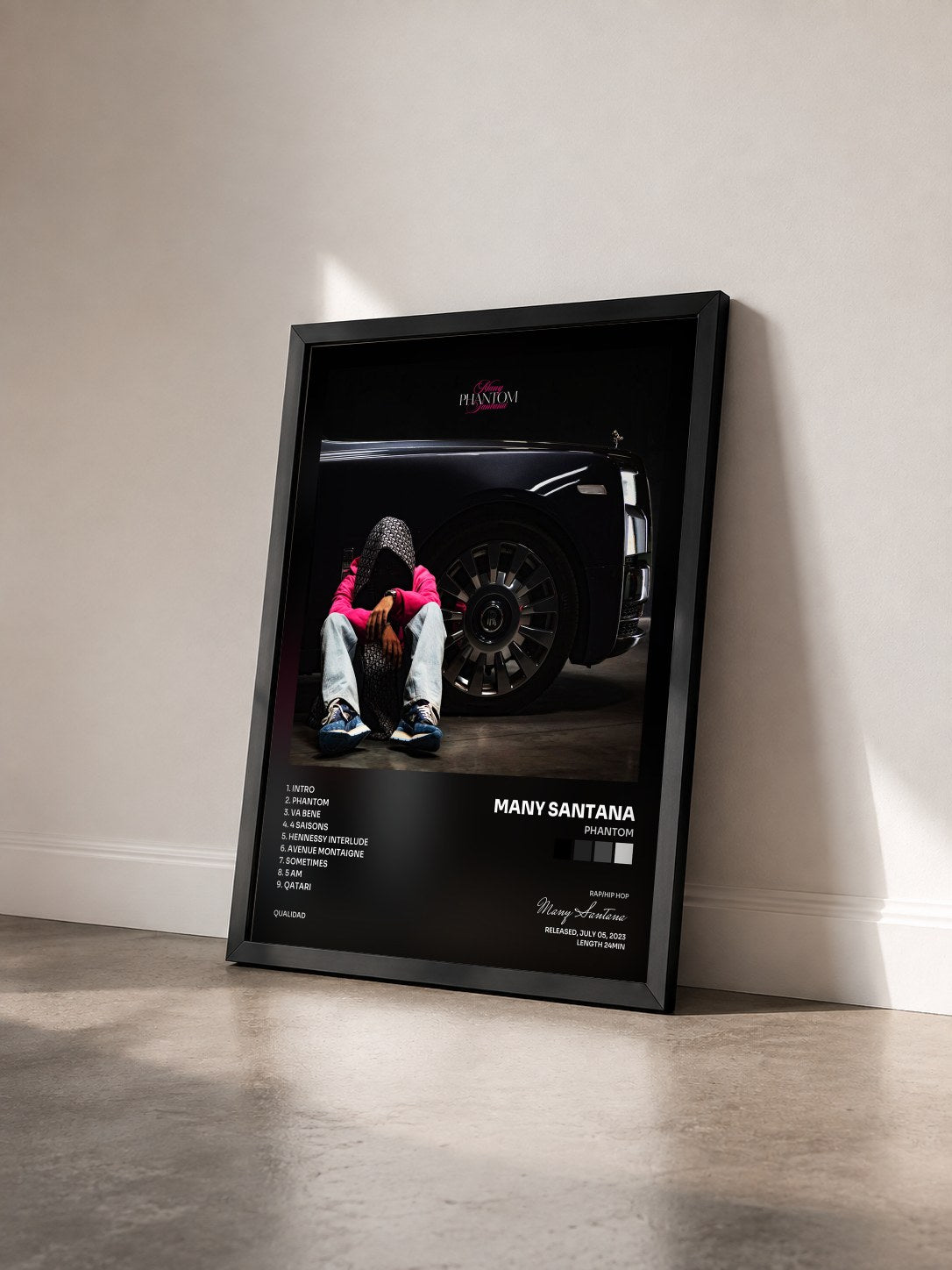 #noir Tableau de l'album PHANTOM de Many Santana vu de trois quarts, cadre noir