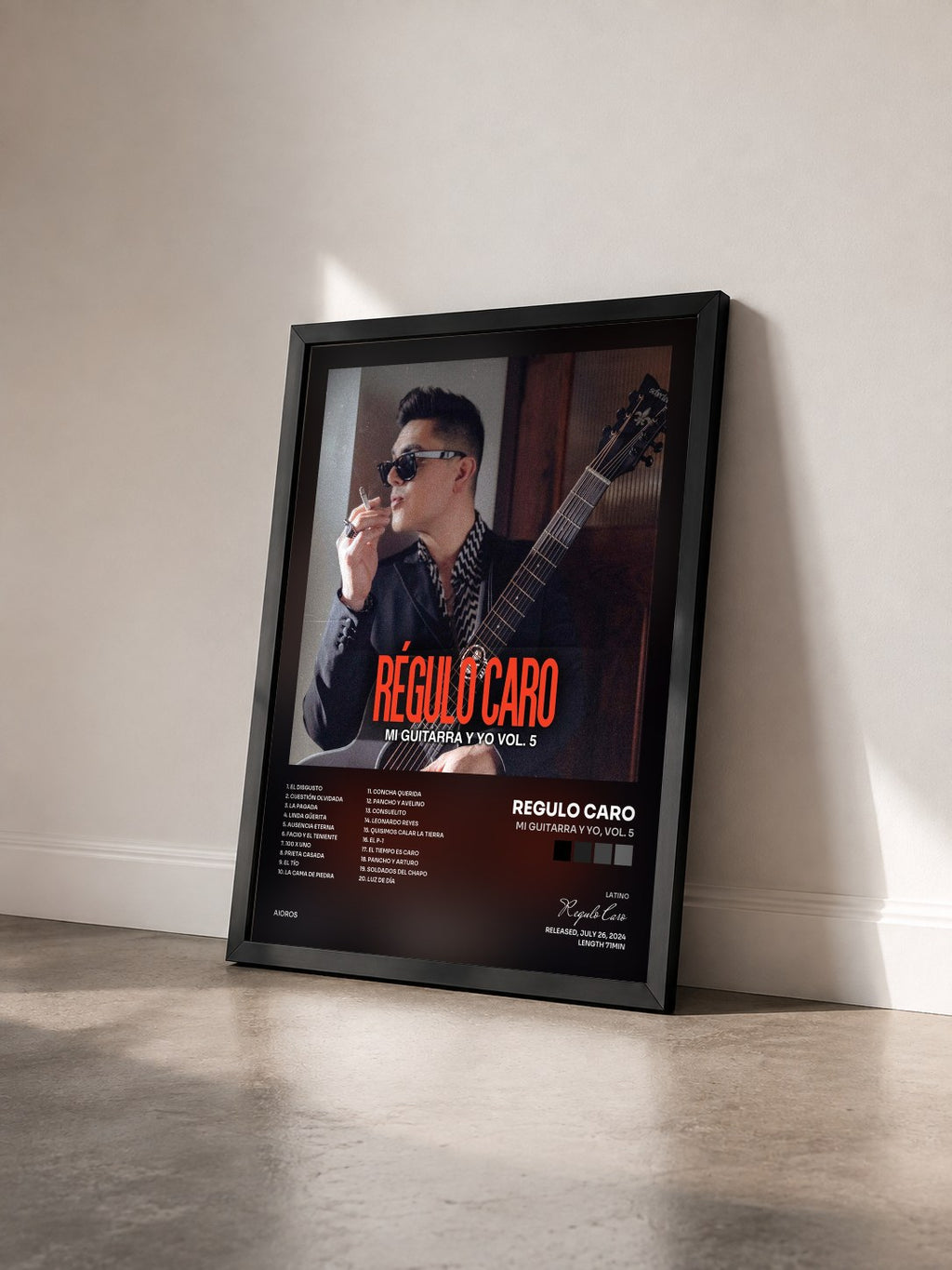 #noir Tableau de l'album Mi Guitarra y Yo, Vol. 5 de Regulo Caro vu de trois quarts, cadre noir