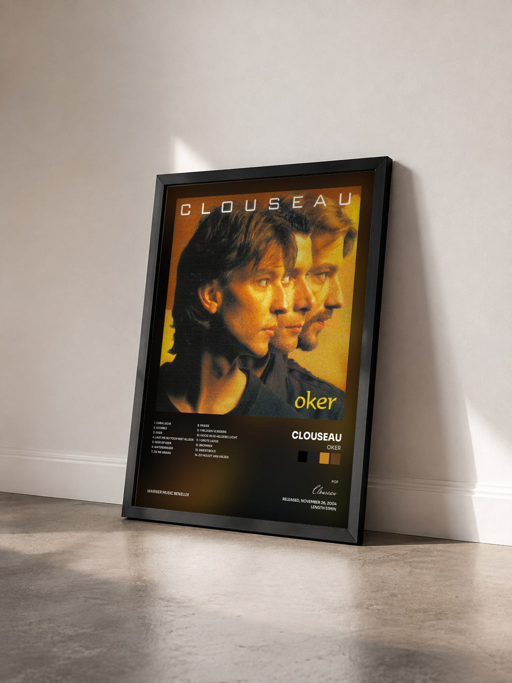 #noir Tableau de l'album Oker de Clouseau vu de trois quarts, cadre noir