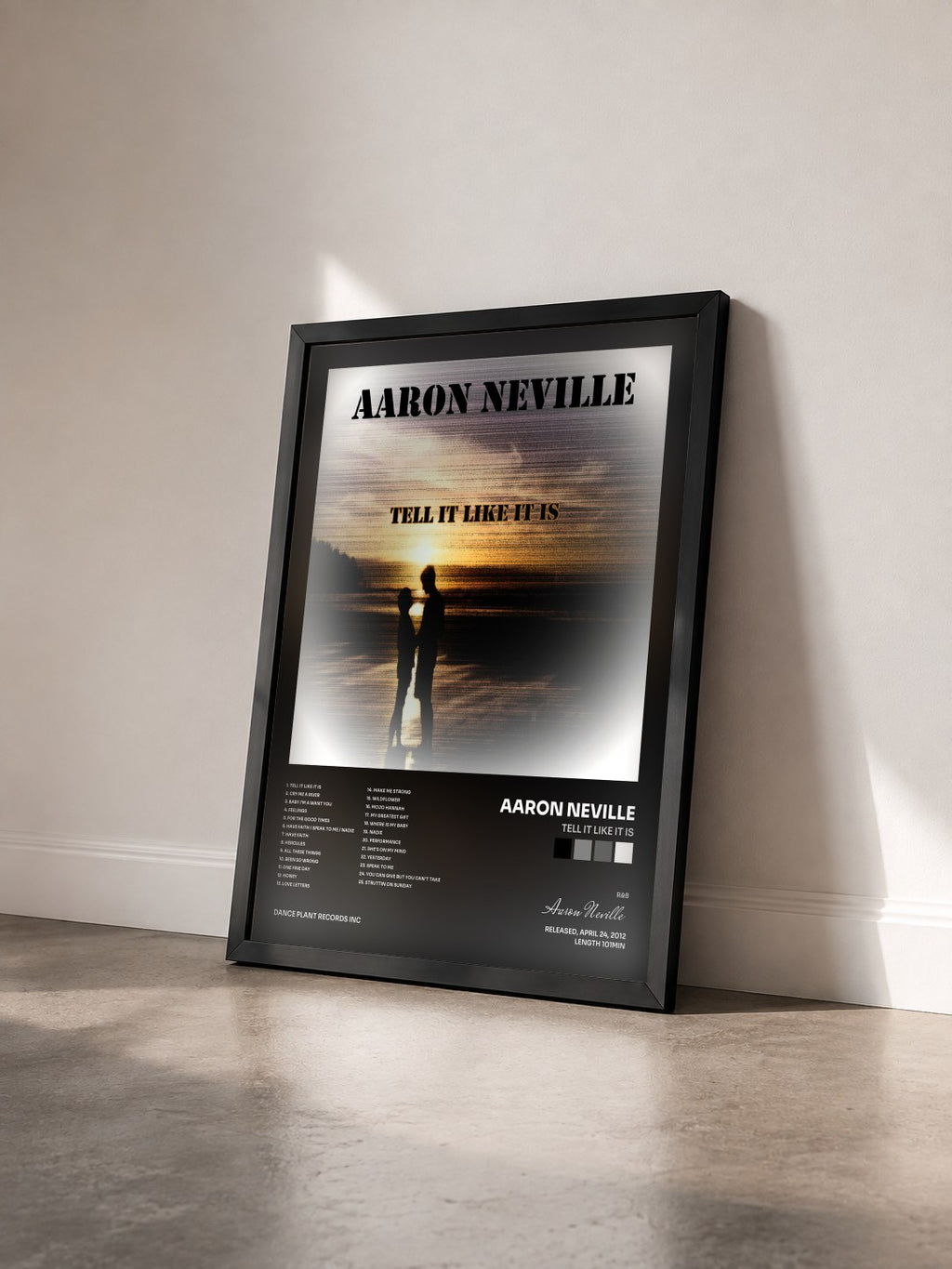 #noir Tableau de l'album Tell It Like It Is de Aaron Neville vu de trois quarts, cadre noir