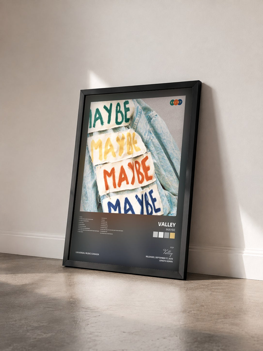 #noir Tableau de l'album MAYBE de Valley vu de trois quarts, cadre noir