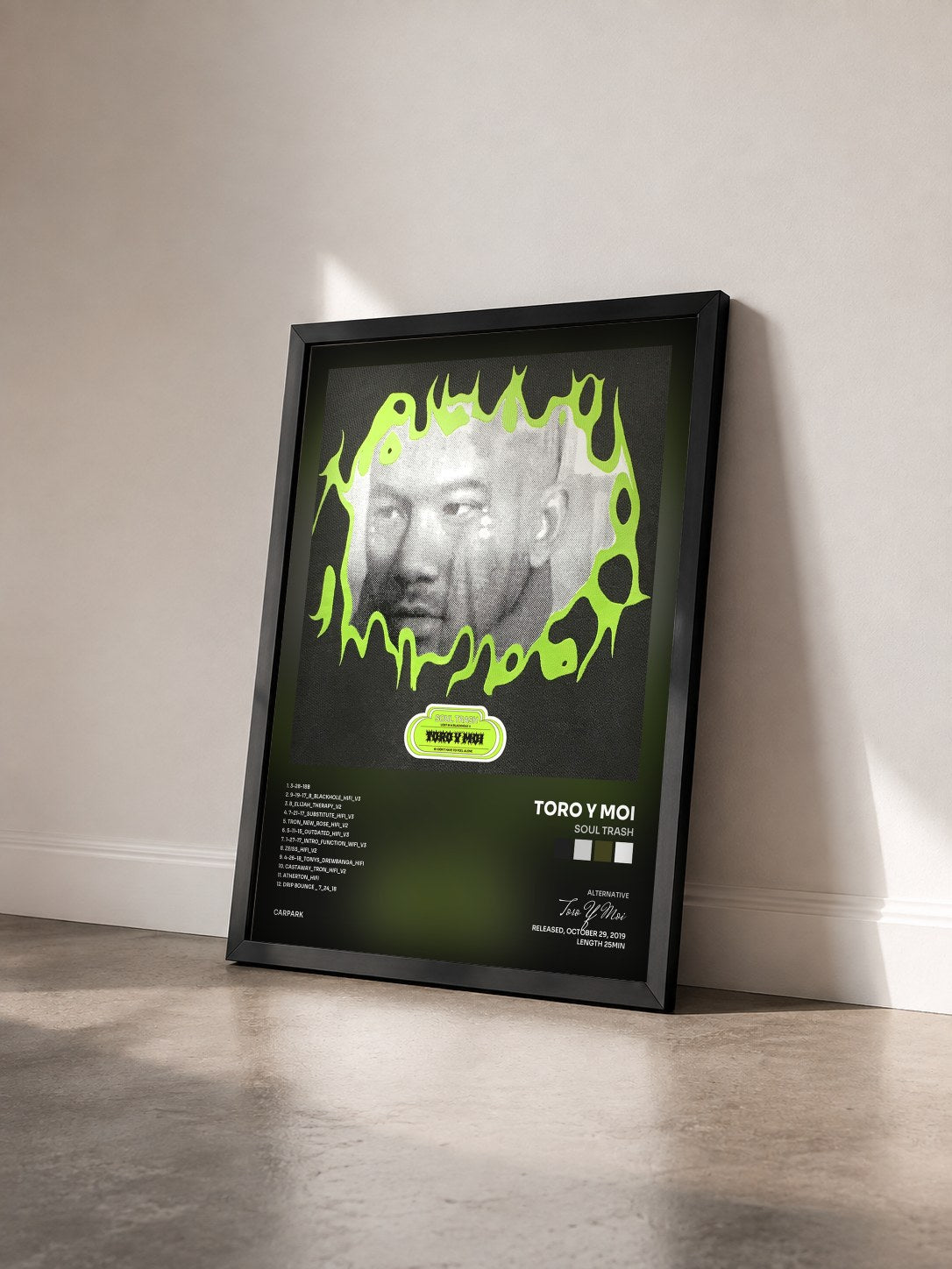 #noir Tableau de l'album Soul Trash de Toro Y Moi vu de trois quarts, cadre noir