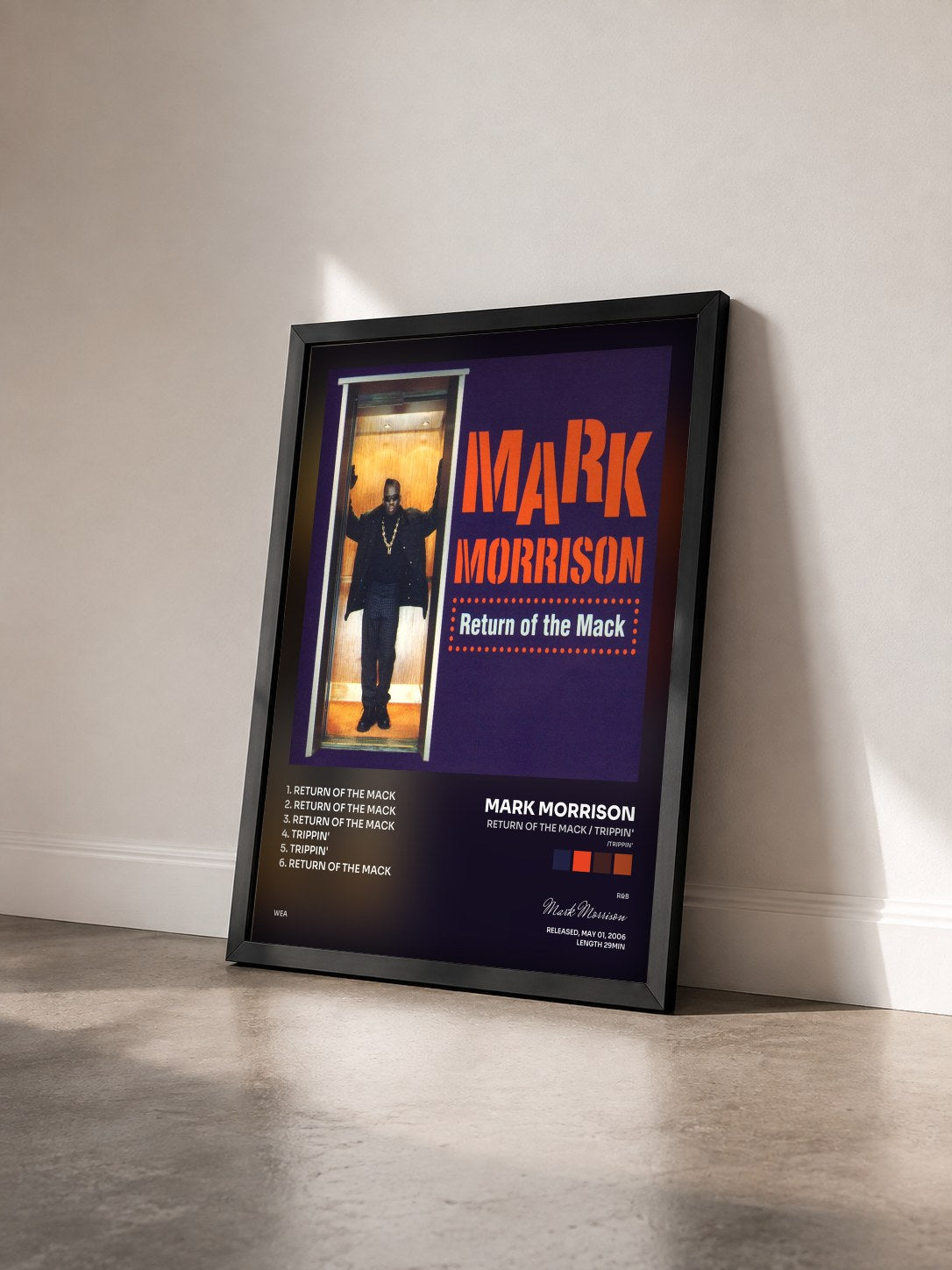 #noir Tableau de l'album Return of the Mack / Trippin' (/Trippin') de Mark Morrison vu de trois quarts, cadre noir