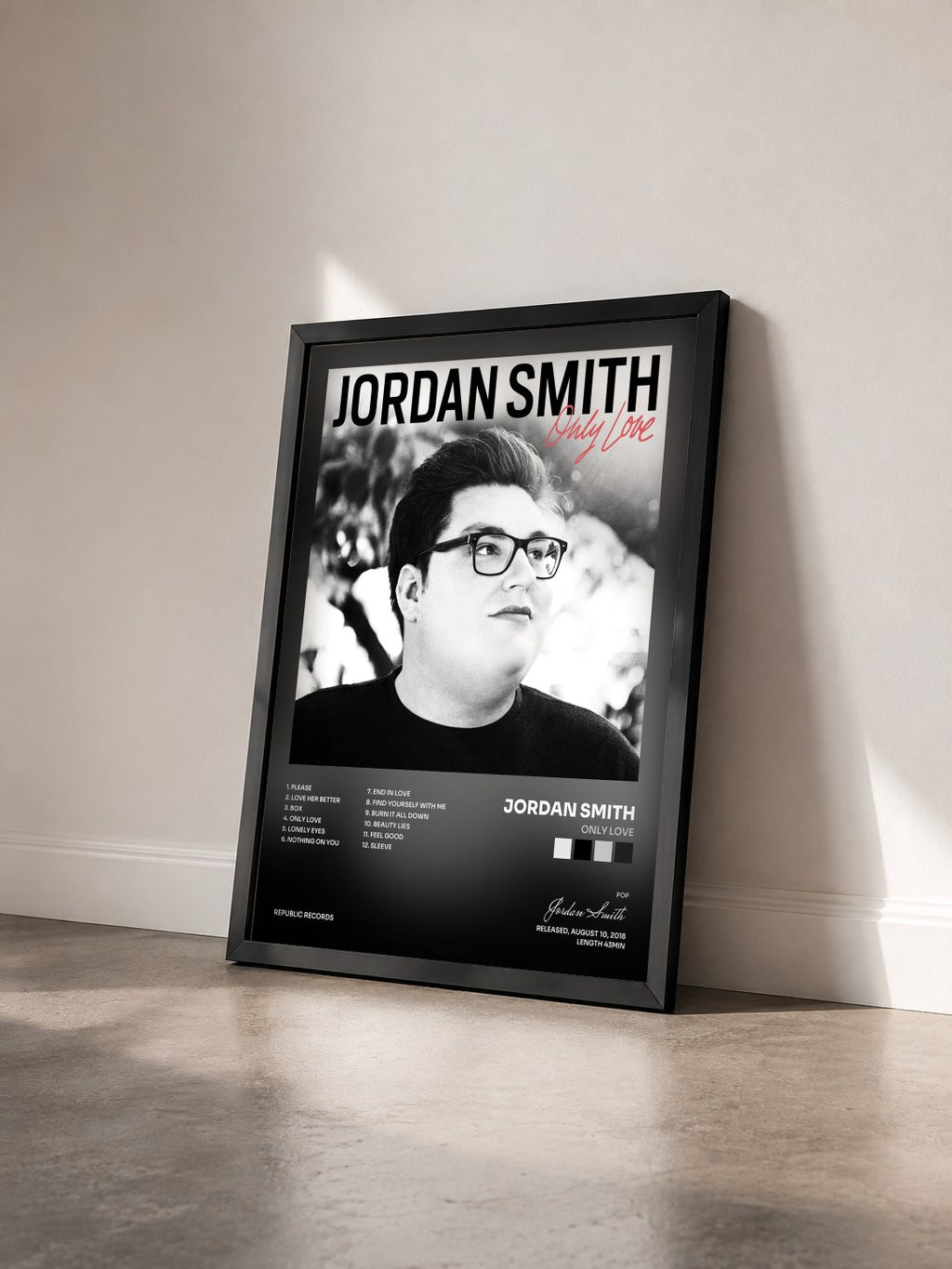 #noir Tableau de l'album Only Love de Jordan Smith vu de trois quarts, cadre noir