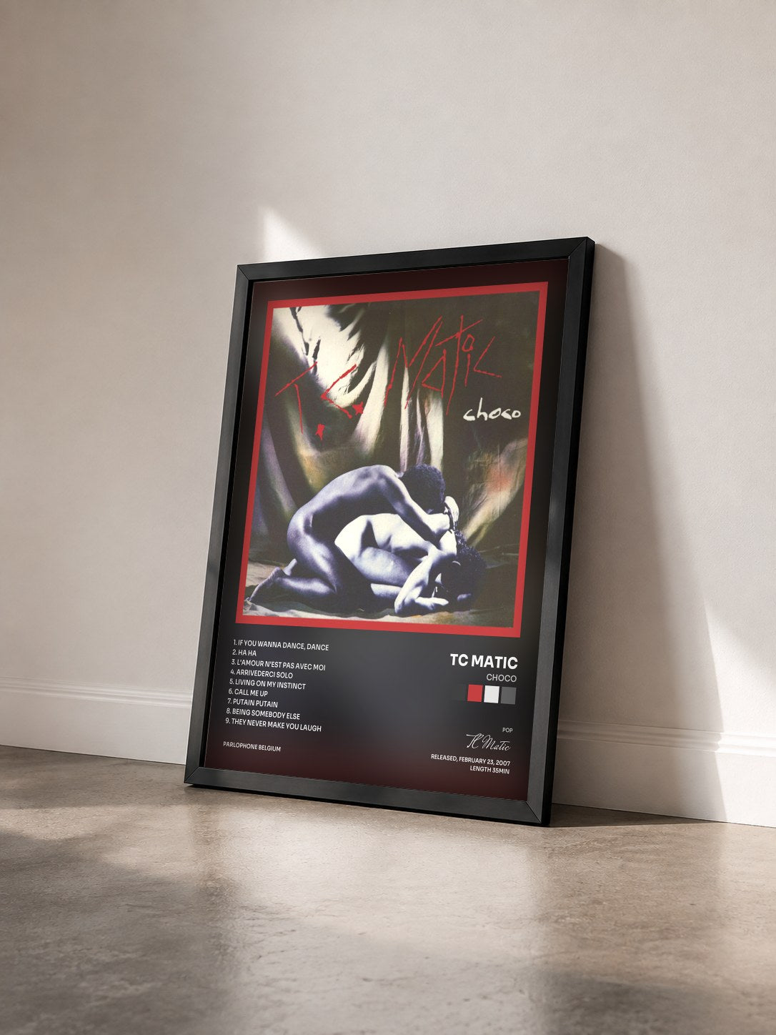 #noir Tableau de l'album Choco de TC Matic vu de trois quarts, cadre noir