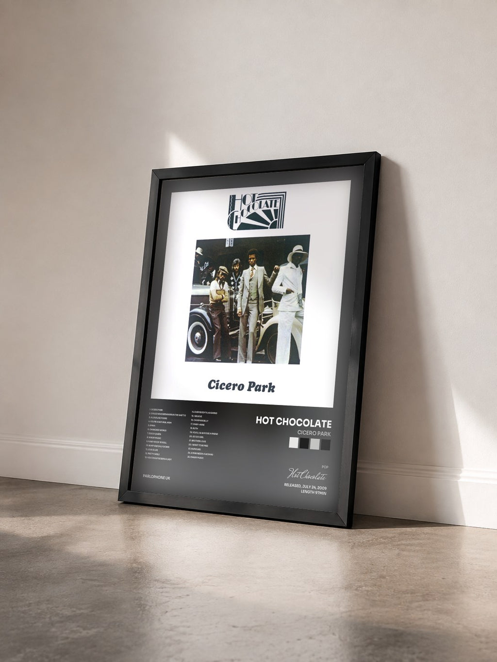 #noir Tableau de l'album Cicero Park de Hot Chocolate vu de trois quarts, cadre noir